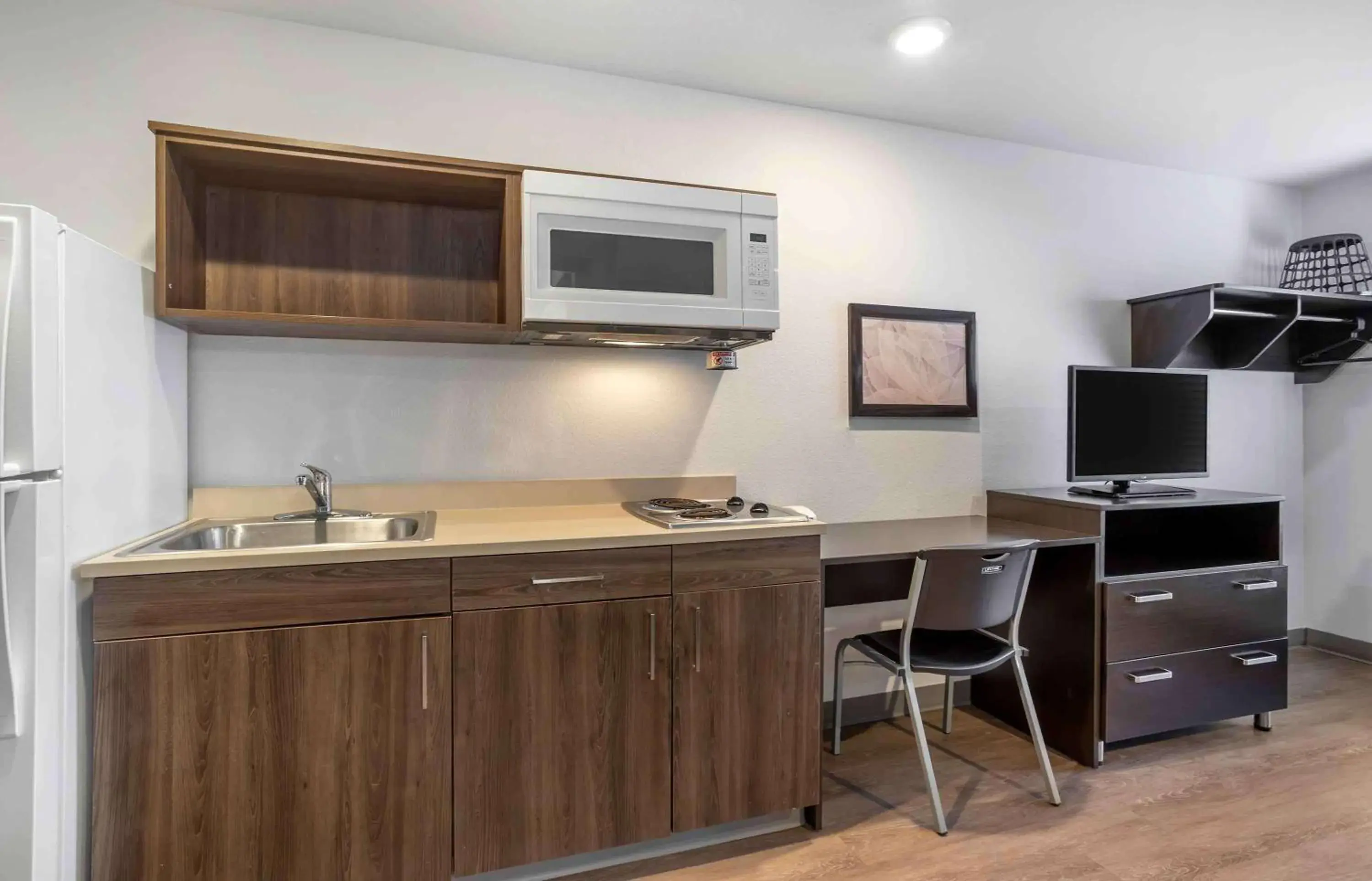 Bedroom in Extended Stay America Select Suites - Beaumont Bedroom in Extended Stay America Select Suites - Beaumont