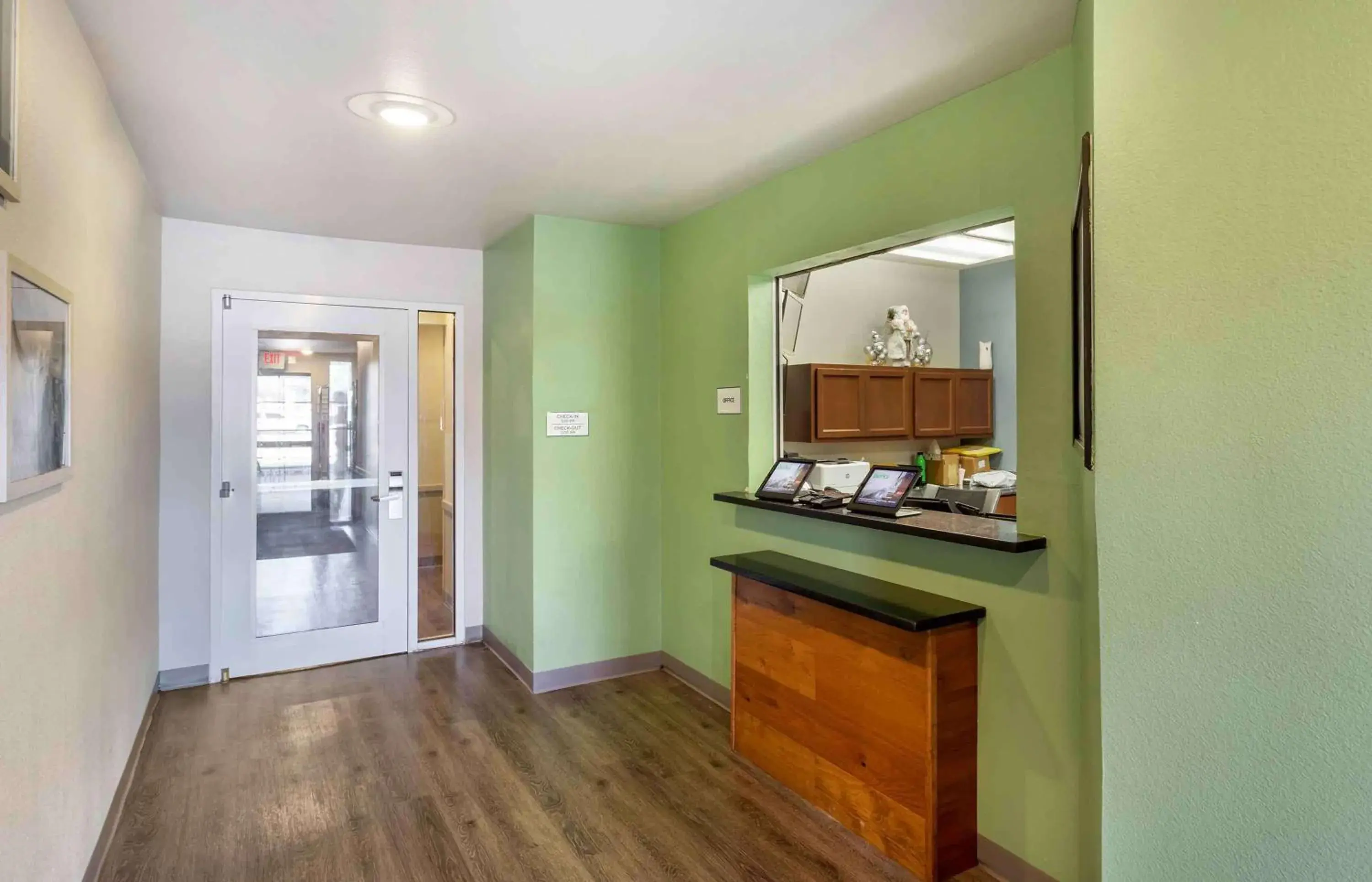 Lobby or reception in Extended Stay America Select Suites - Beaumont Lobby or reception in Extended Stay America Select Suites - Beaumont