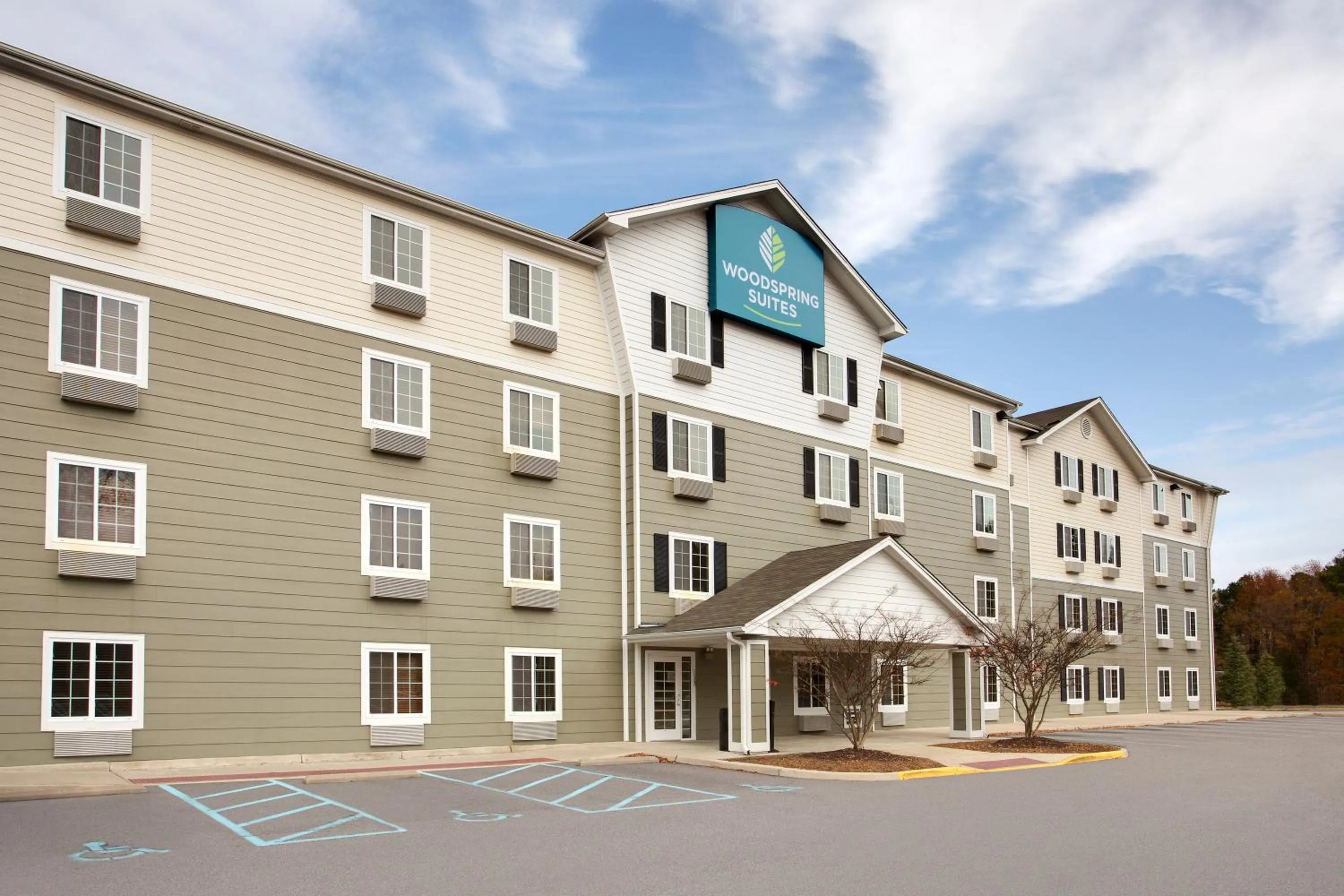 Property building in WoodSpring Suites Richmond Colonial Heights Fort Gregg-Adams
