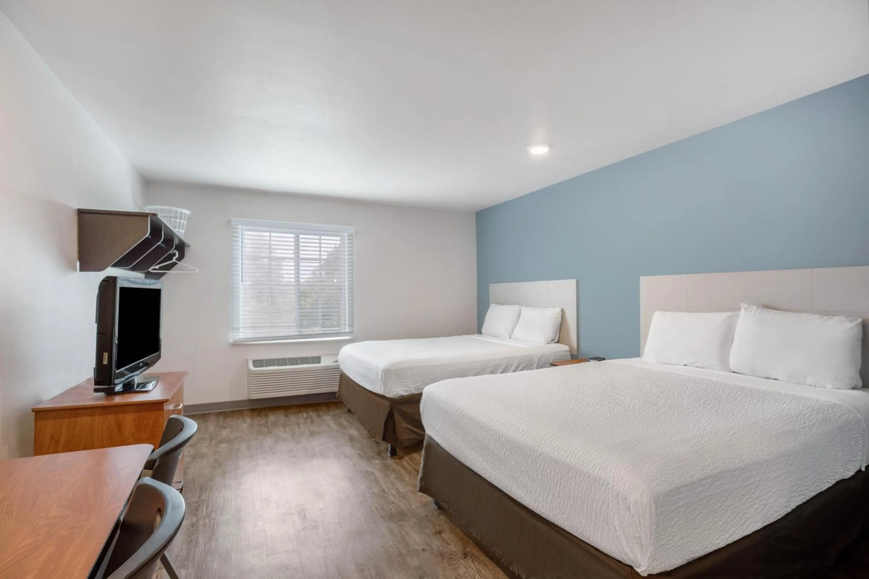 Bed in Extended Stay America Select Suites - Orlando - Sanford - Airport