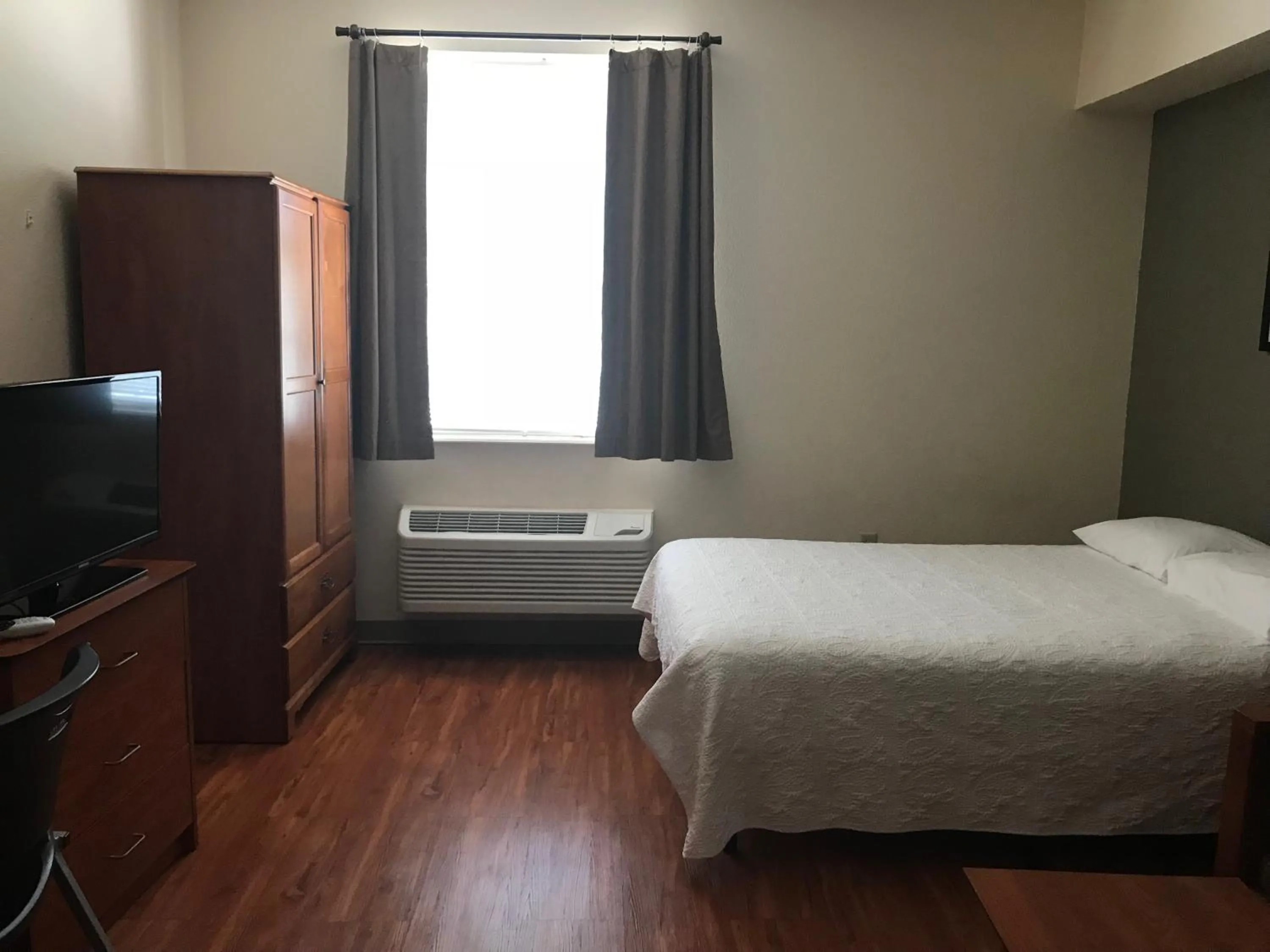 Other, Bed in Best Studio Inn Homestead (Extended Stay)