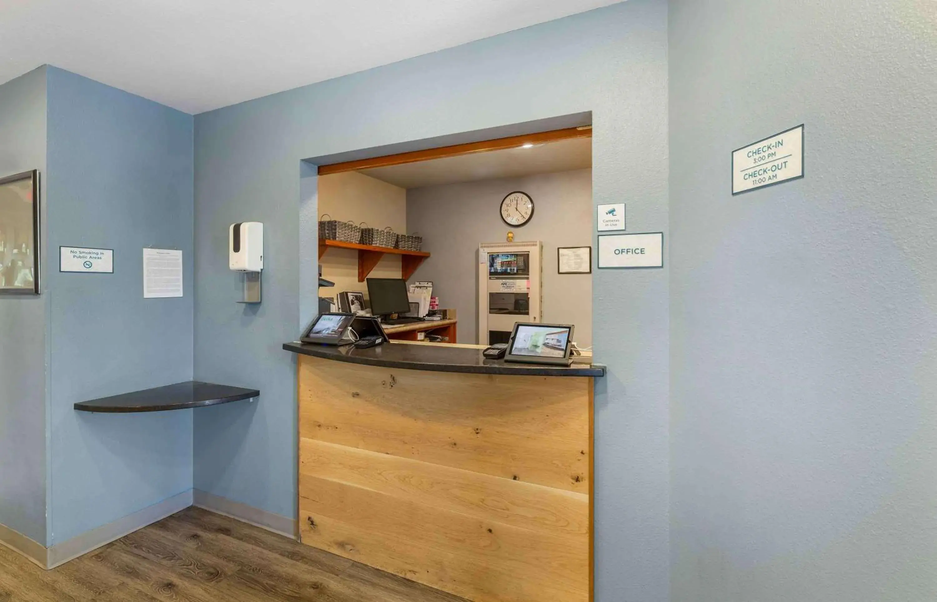 Lobby or reception in Extended Stay America Select Suites - Akron - South Lobby or reception in Extended Stay America Select Suites - Akron - South