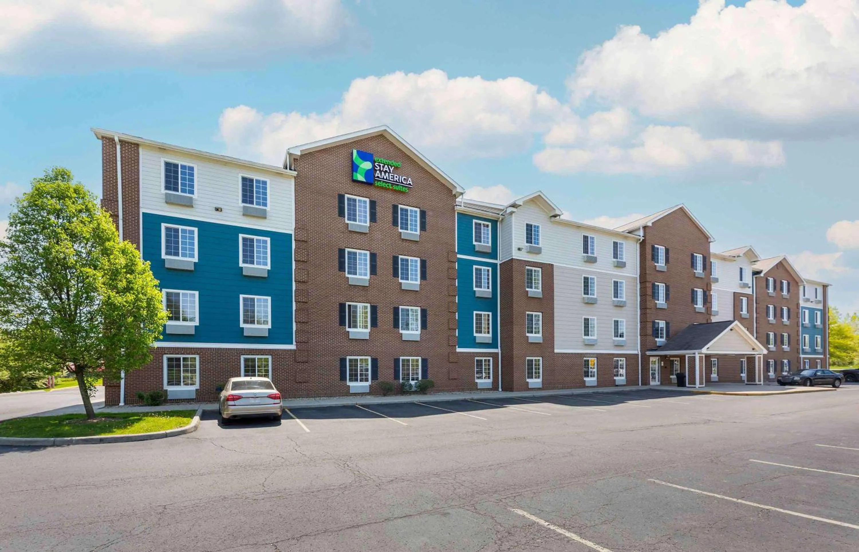 Property building in Extended Stay America Select Suites - Akron - South