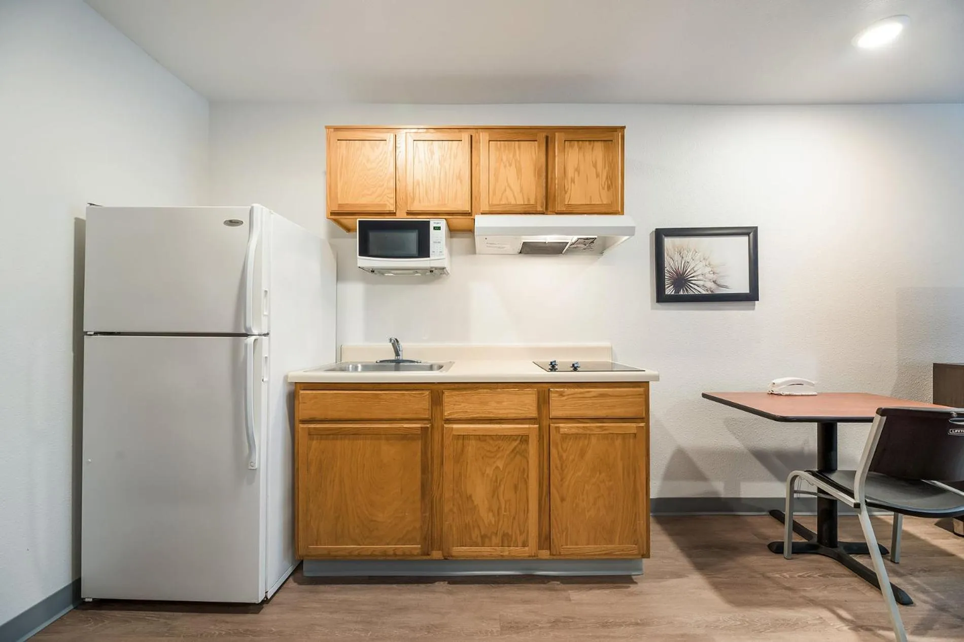 kitchen in Extended Stay America Select Suites - Ocala