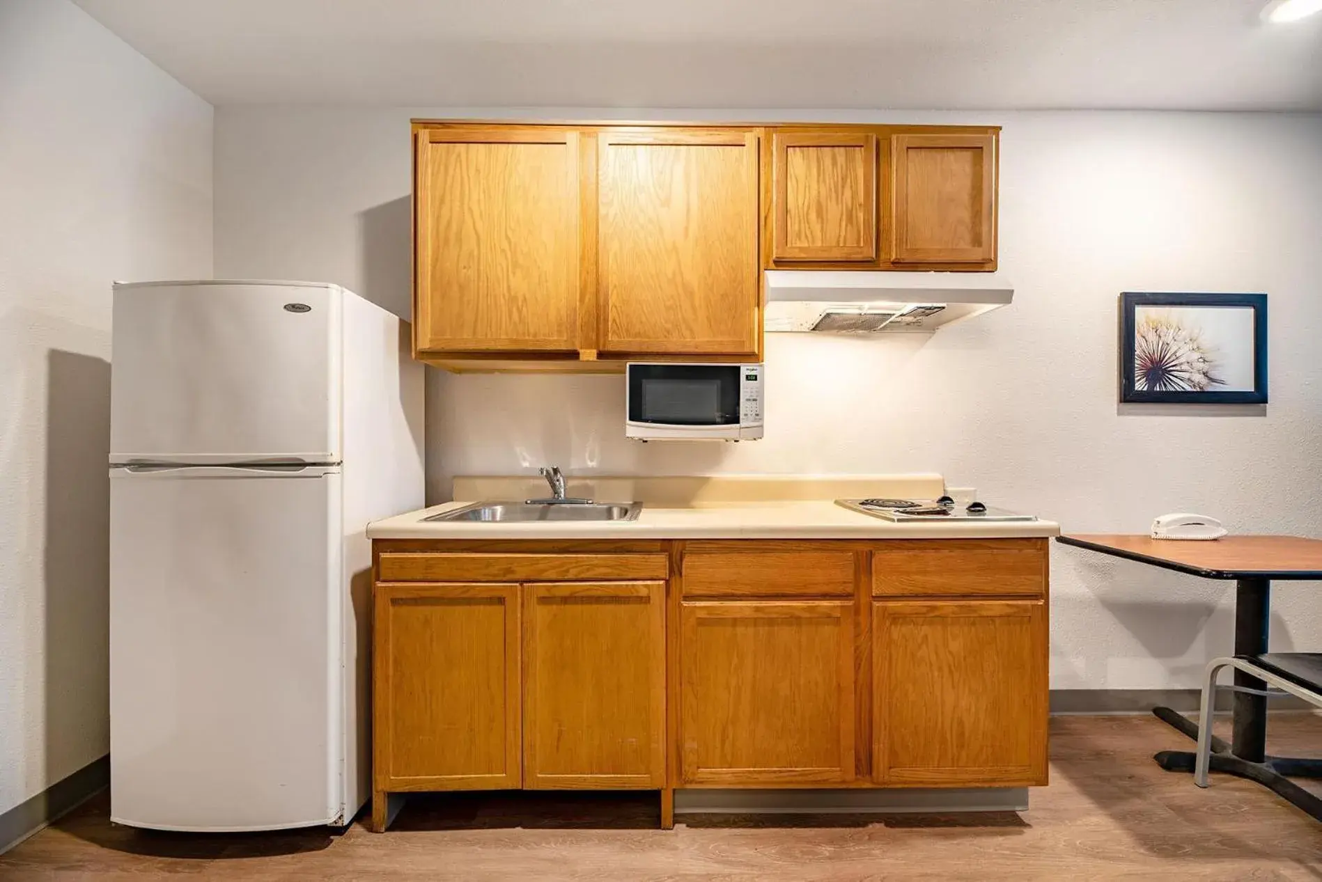 Kitchen or kitchenette in Extended Stay America Select Suites - Ocala Kitchen or kitchenette in Extended Stay America Select Suites - Ocala