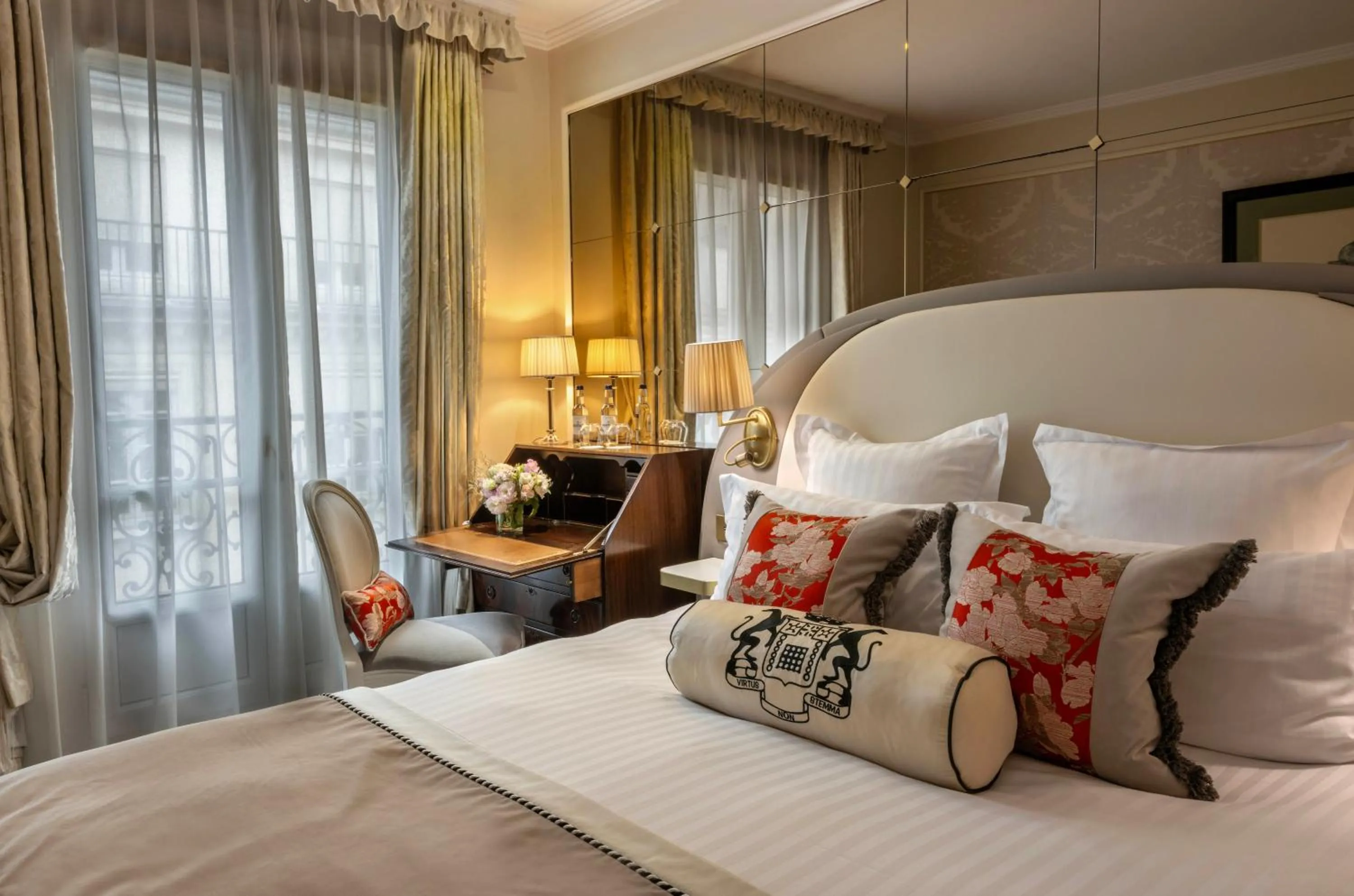 Bed in Hotel Westminster