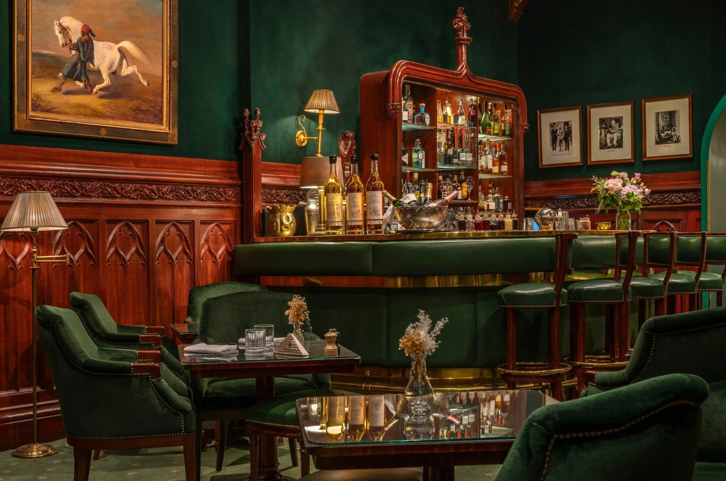 Restaurant/places to eat in Hotel Westminster