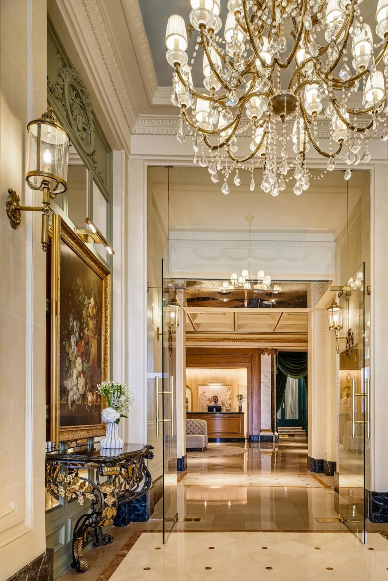 Facade/entrance in Hotel Westminster