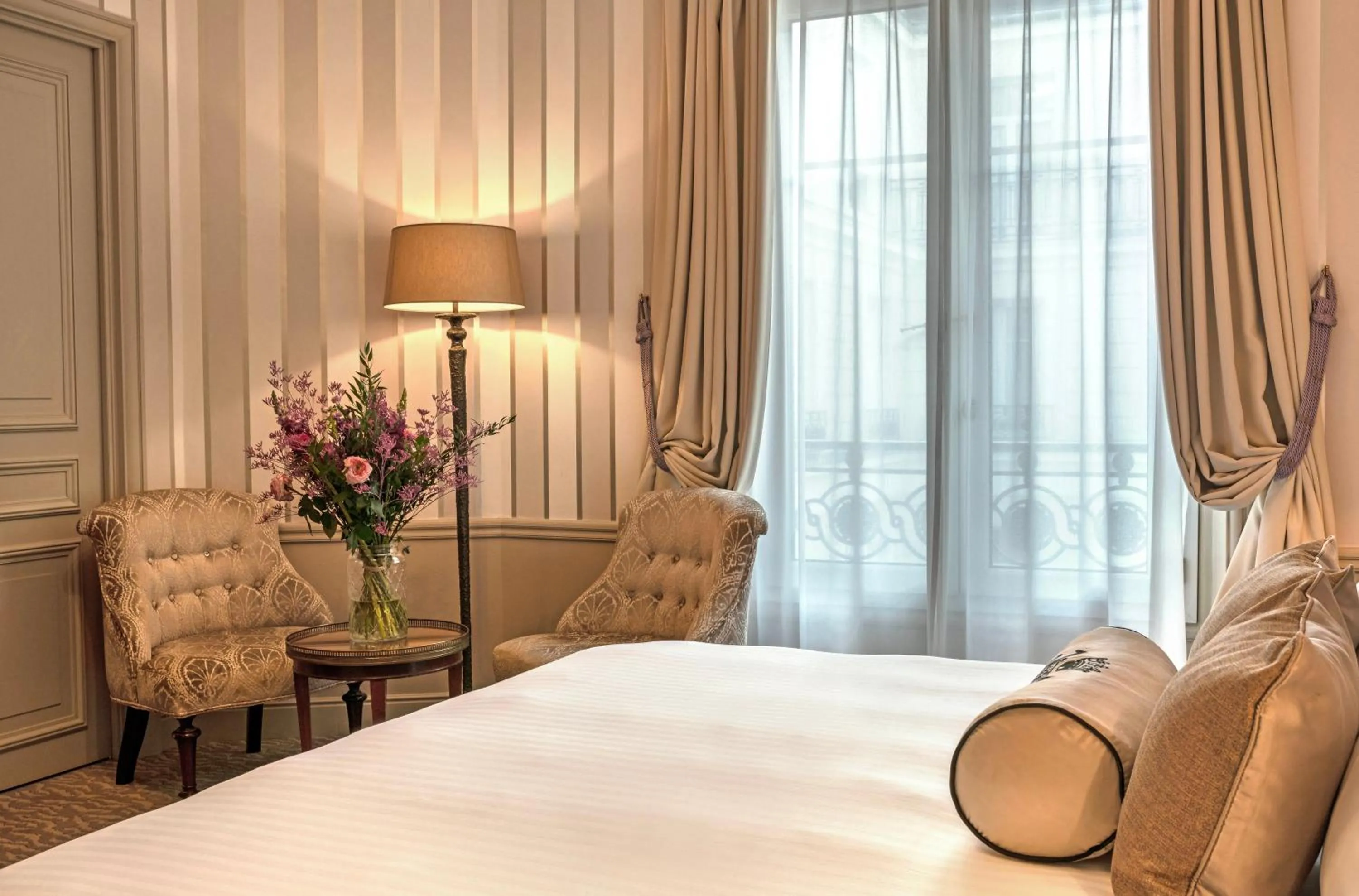 Bed in Hotel Westminster