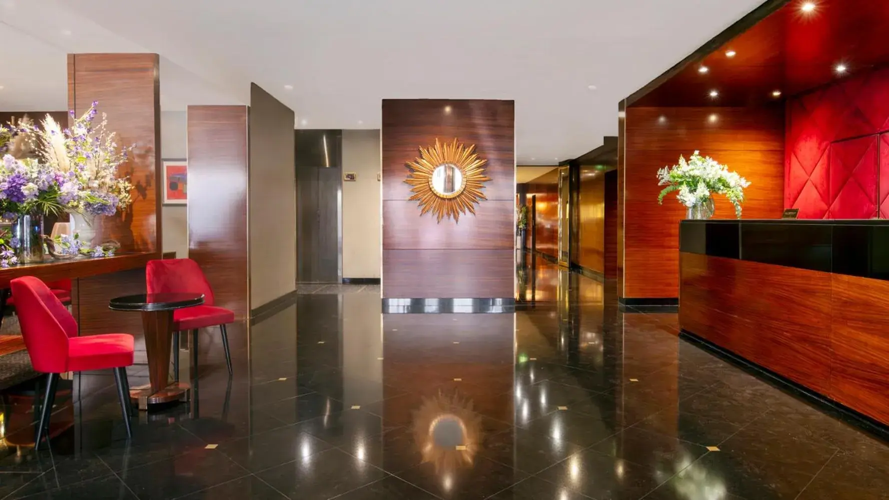 Lobby or reception in Warwick Champs-Elysées Paris Lobby or reception in Warwick Champs-Elysées Paris