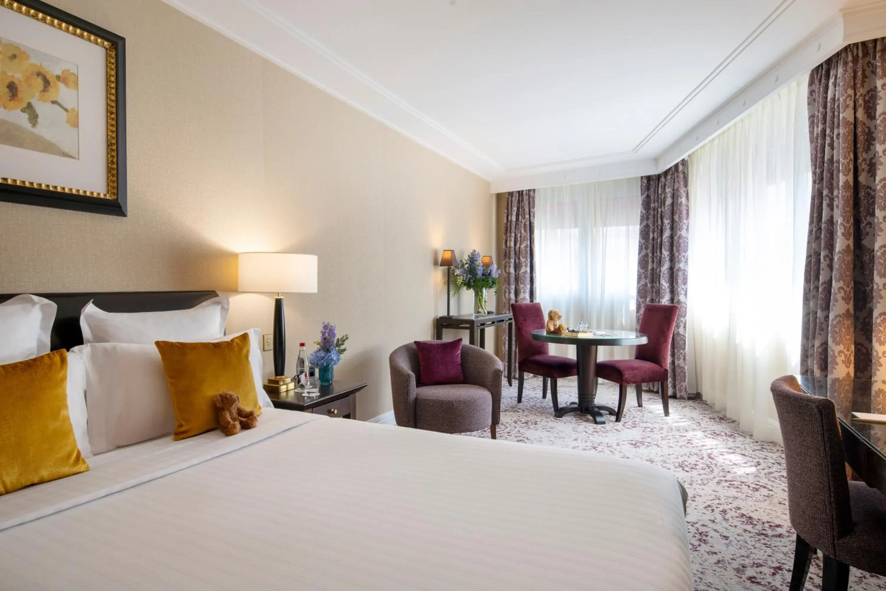 Bed in Warwick Champs-Elysées Paris Bed in Warwick Champs-Elysées Paris