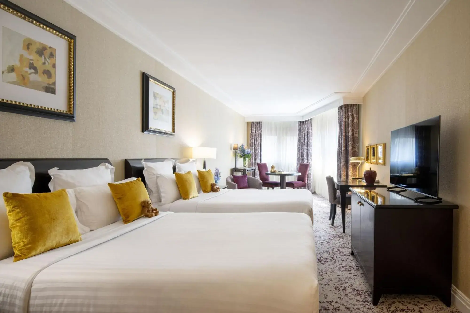 Bed in Warwick Champs-Elysées Paris Bed in Warwick Champs-Elysées Paris