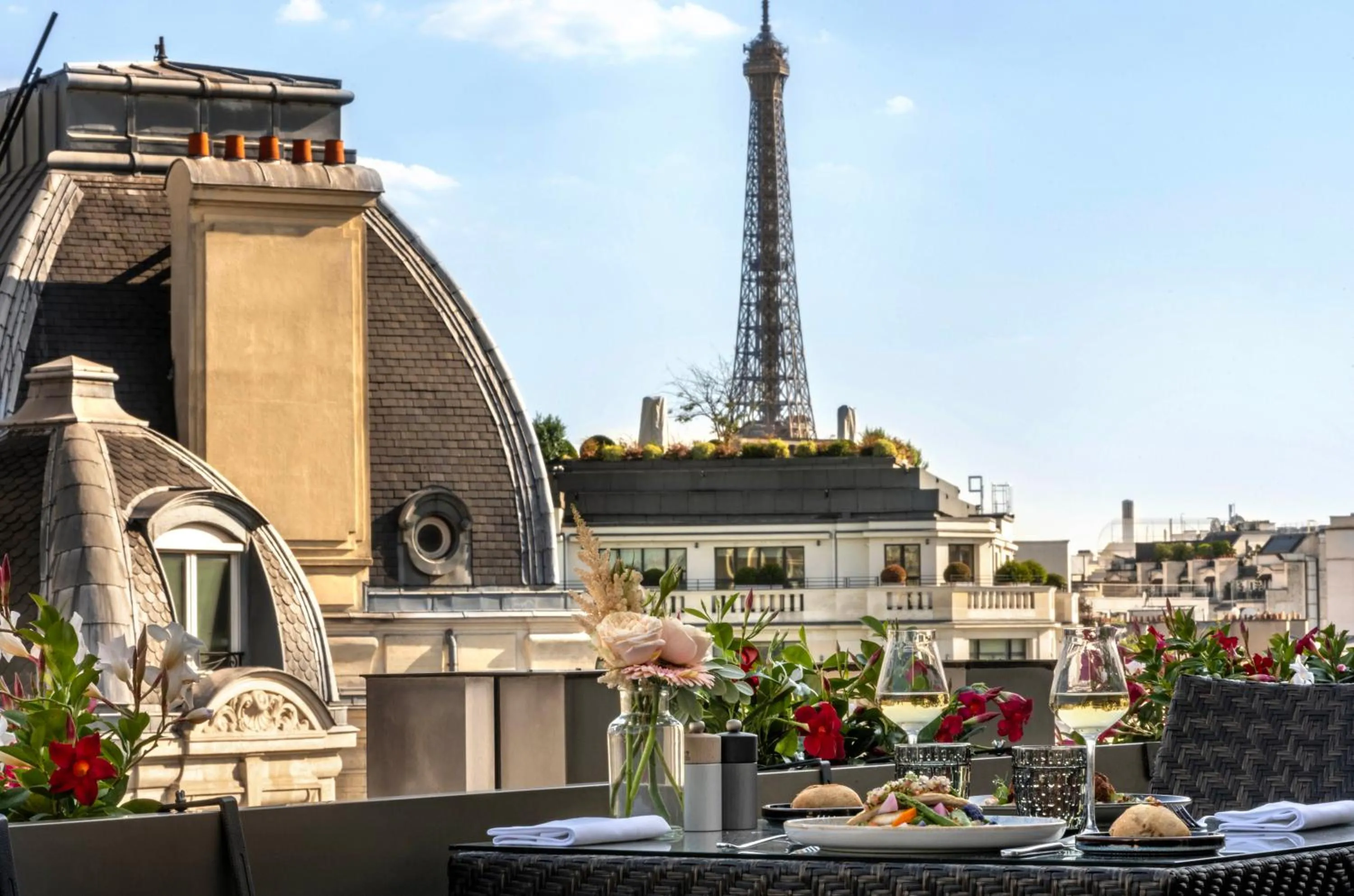 Restaurant/places to eat in Warwick Champs-Elysées Paris