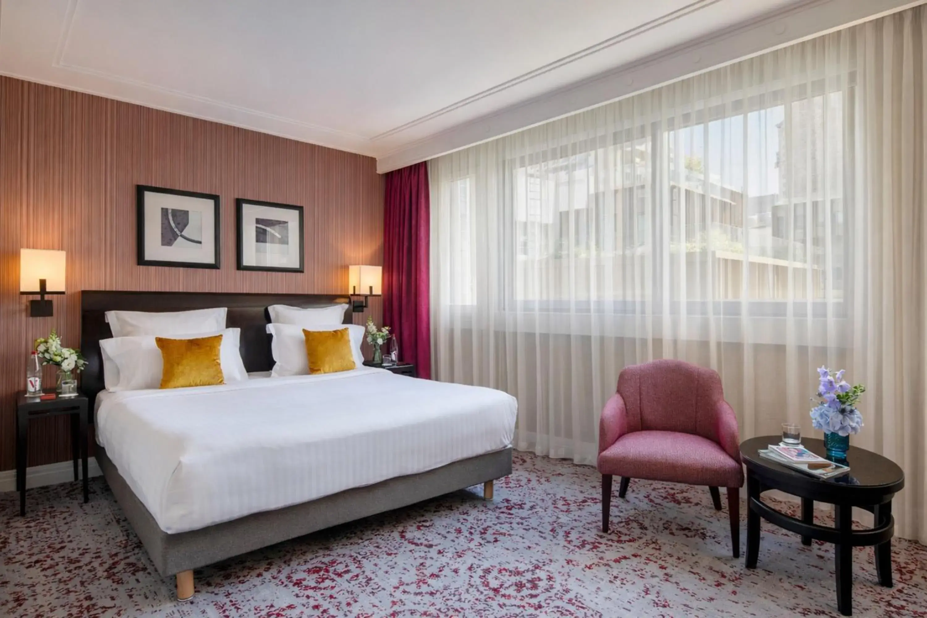 Bedroom, Bed in Warwick Champs-Elysées Paris Bedroom, Bed in Warwick Champs-Elysées Paris