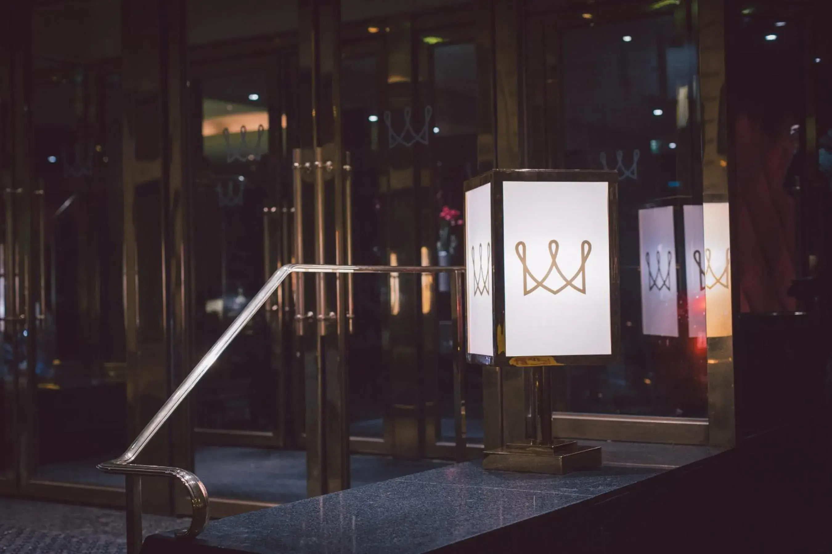 Facade/entrance in Warwick Champs-Elysées Paris Facade/entrance in Warwick Champs-Elysées Paris