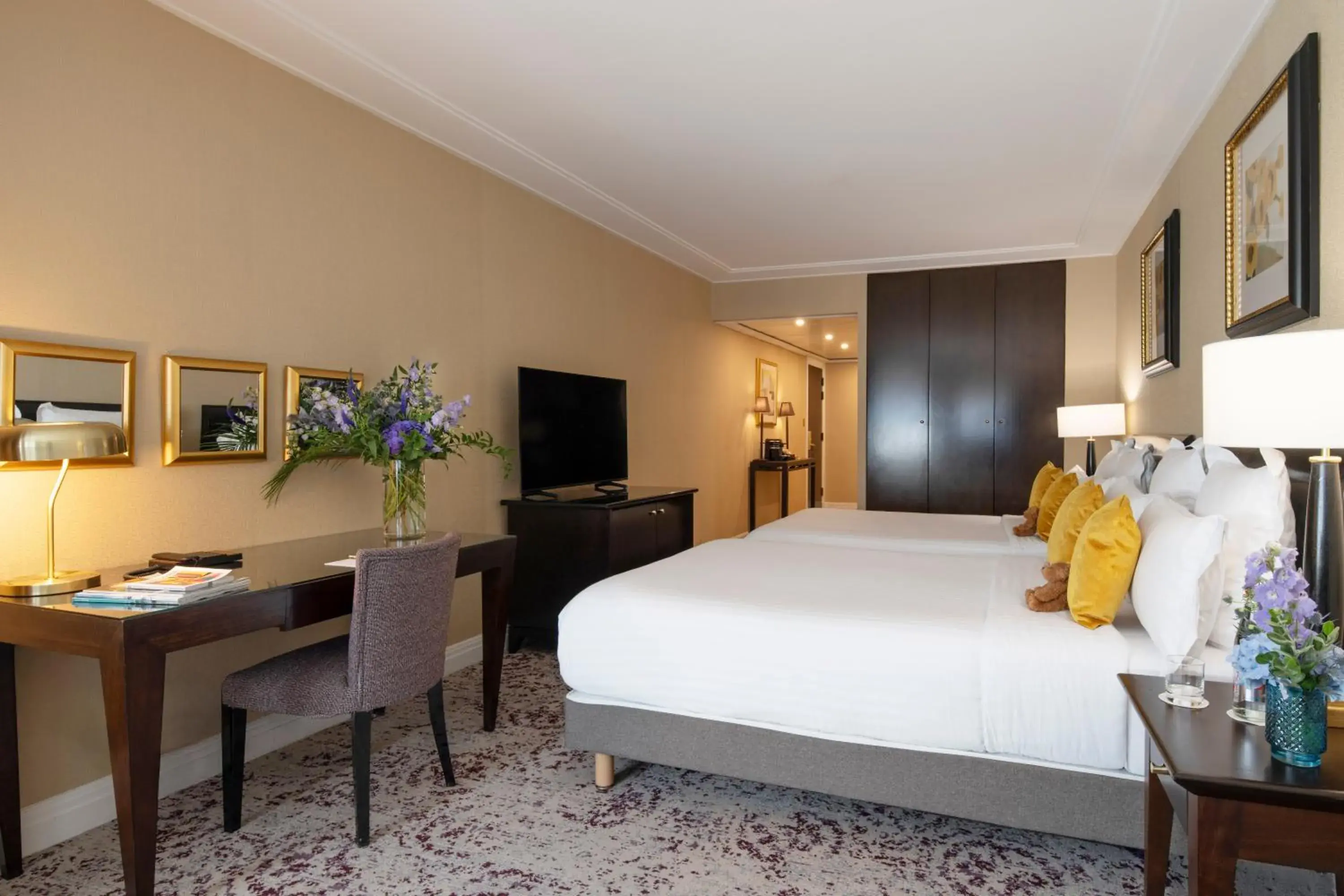 Bed in Warwick Champs-Elysées Paris Bed in Warwick Champs-Elysées Paris