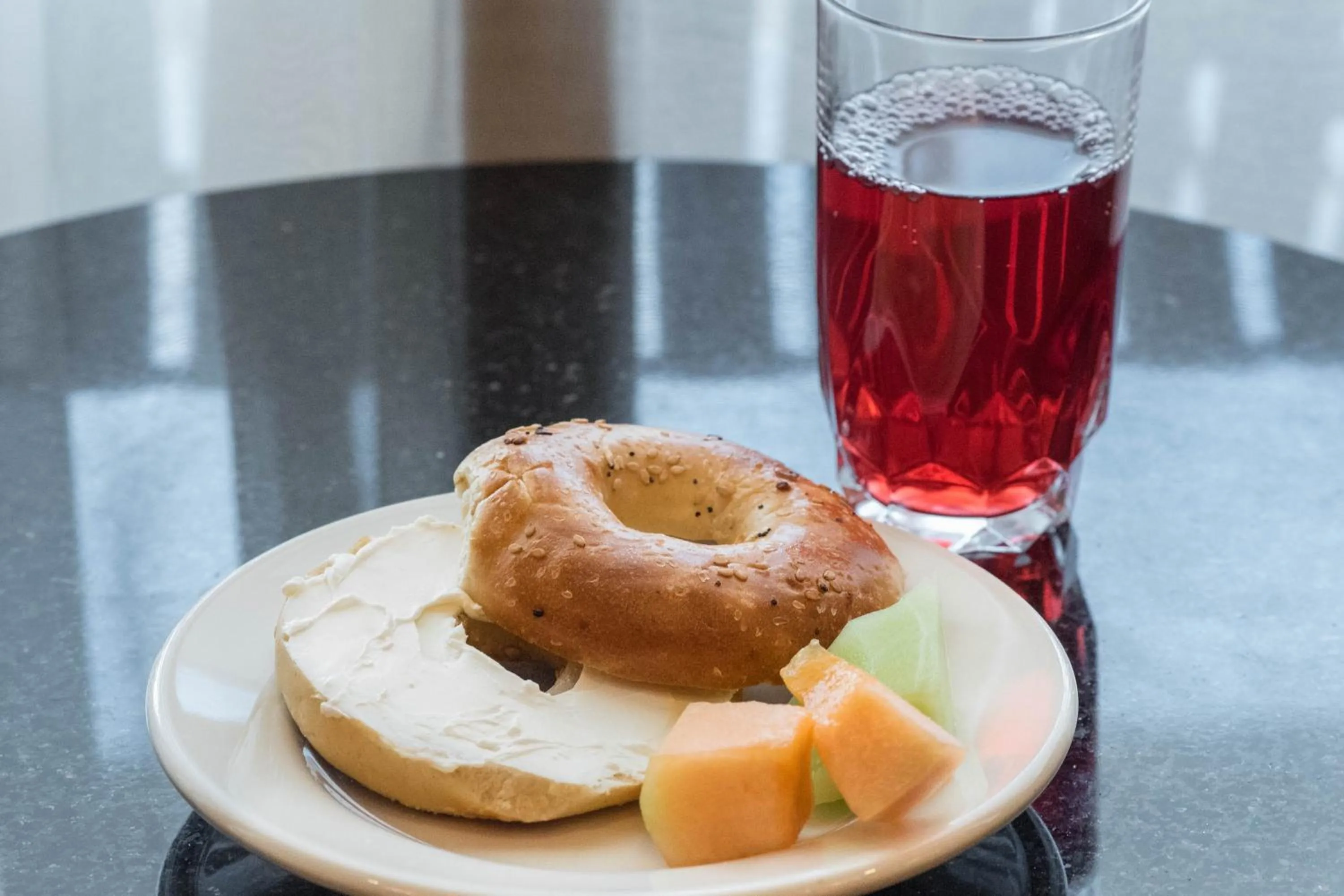 Restaurant/places to eat in Radisson Hotel Freehold