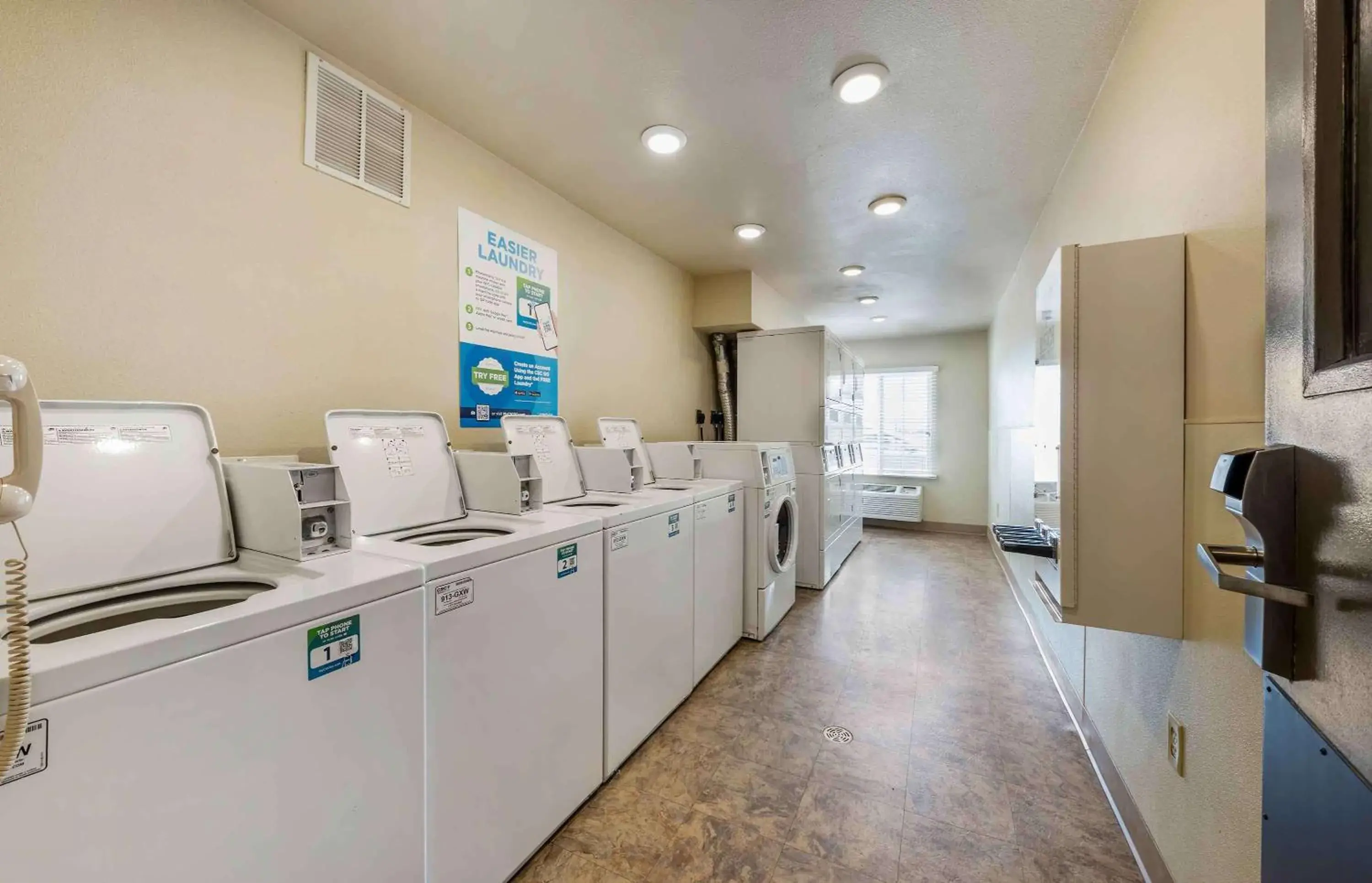 Property building, Kitchen/Kitchenette in Extended Stay America Select Suites - Oklahoma City - Norman