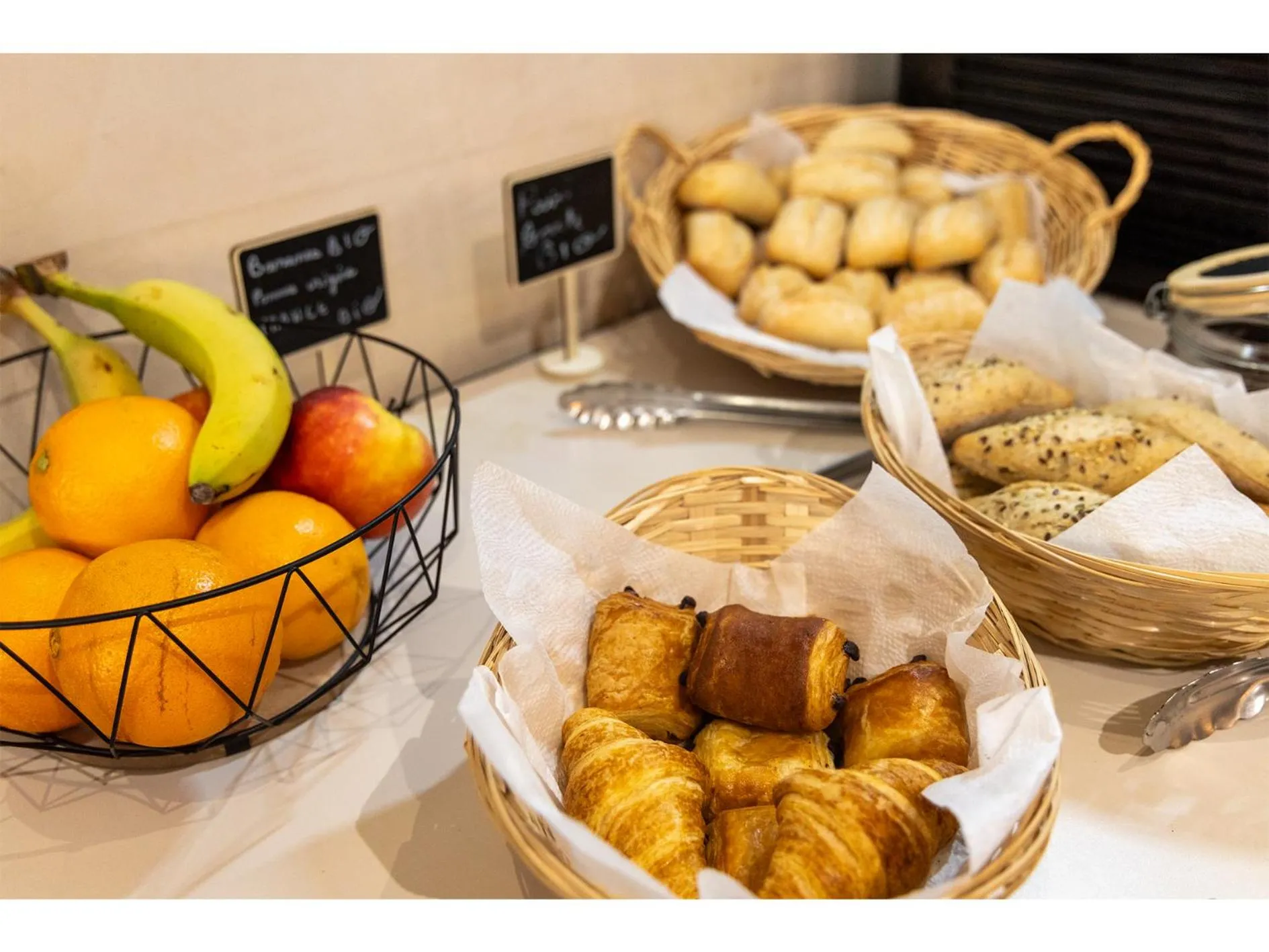 Breakfast in Le Clocher de Rodez Centre Gare