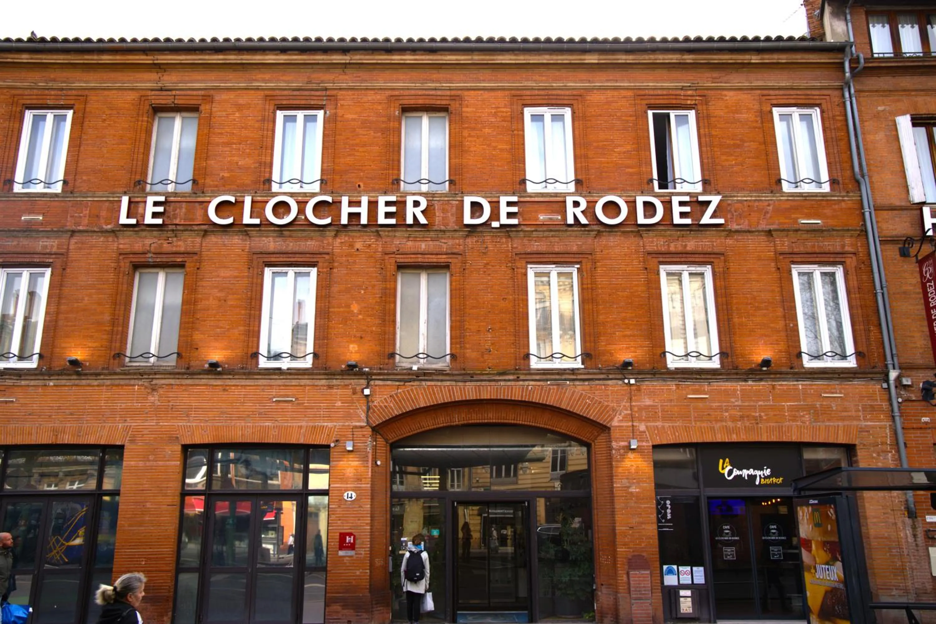 Facade/entrance in Le Clocher de Rodez Centre Gare