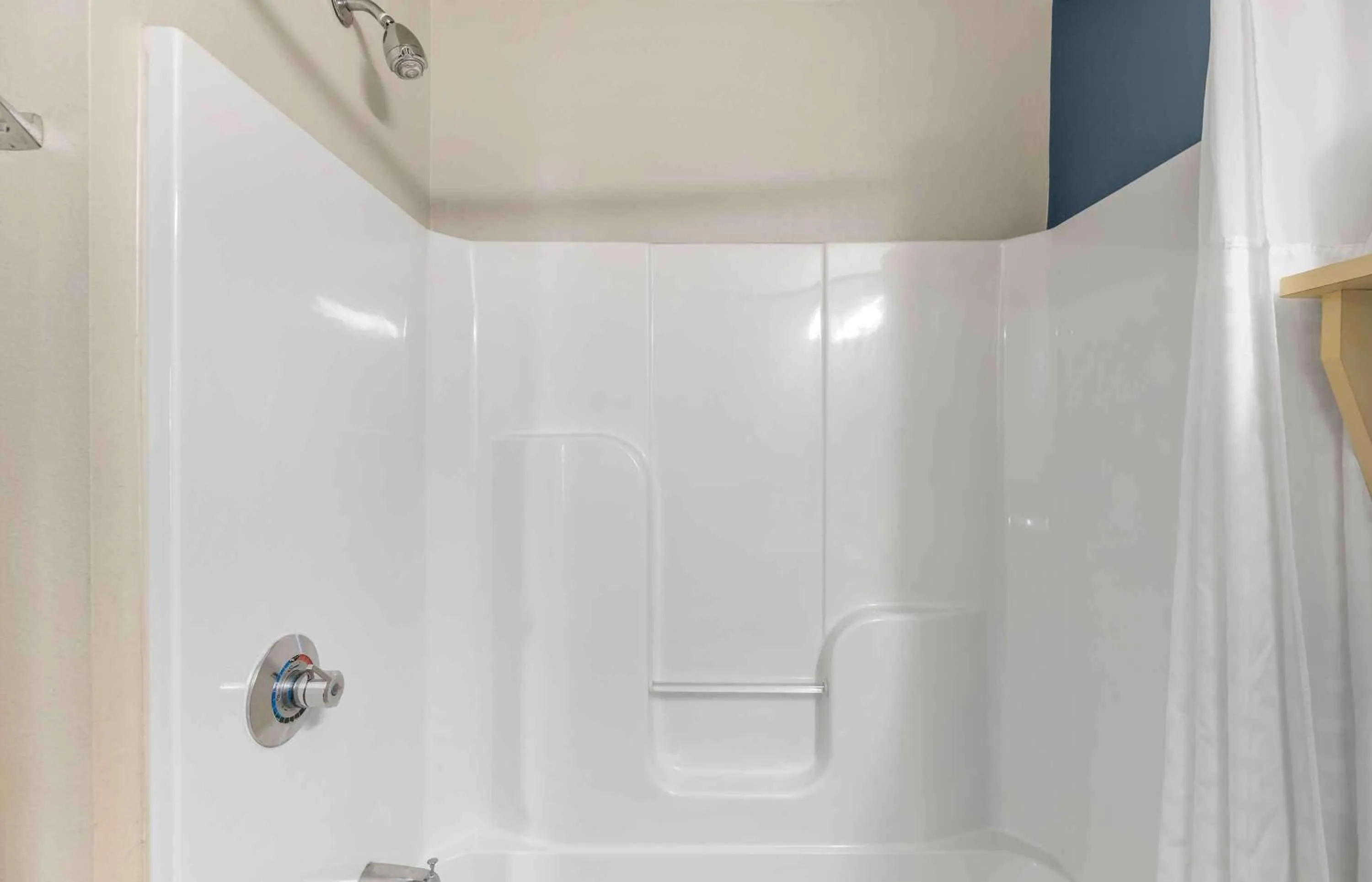 Bathroom in Extended Stay America Select Suites - Denver - Aurora