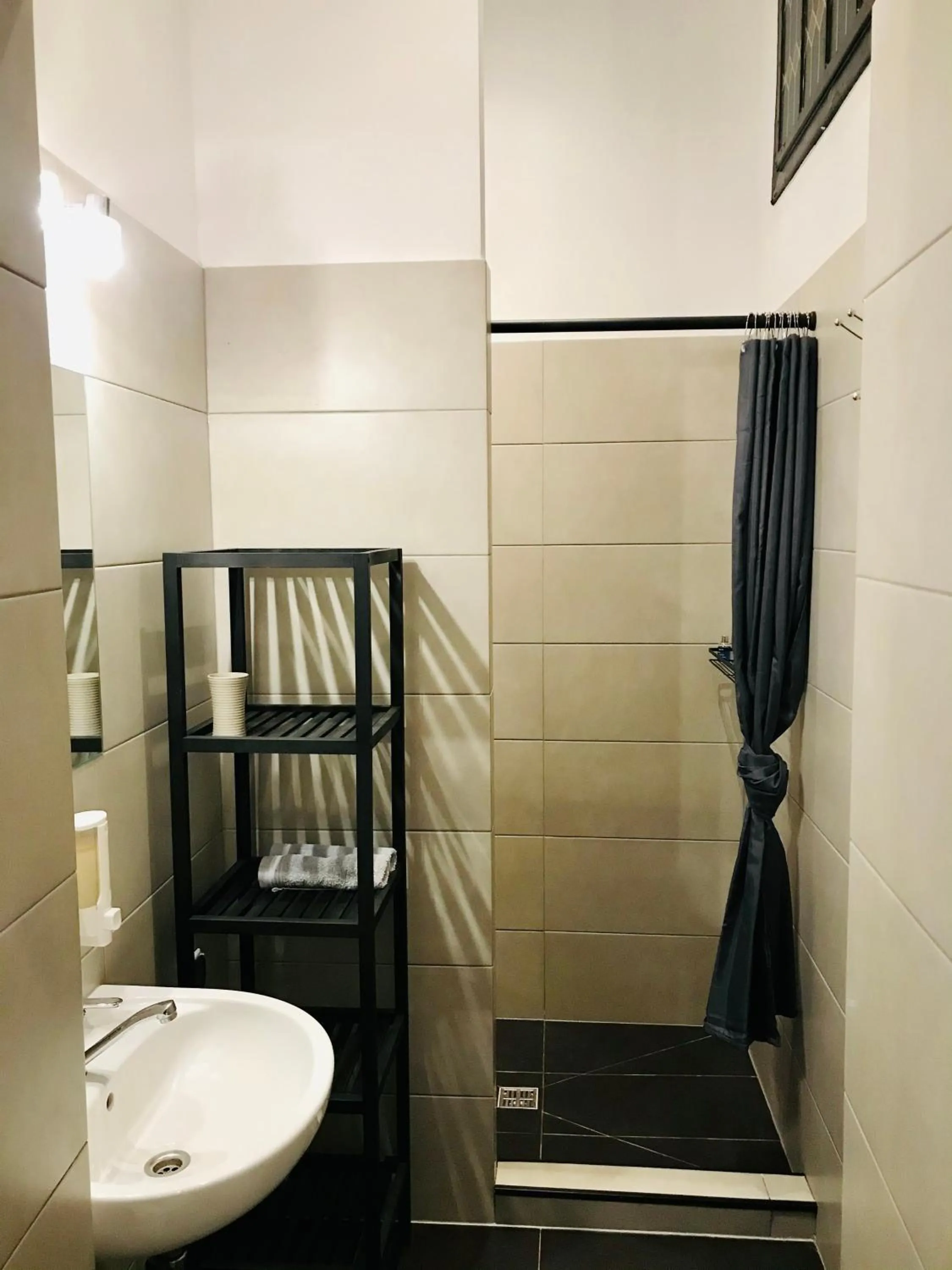 Shower in Topolove Rooms & Apartments