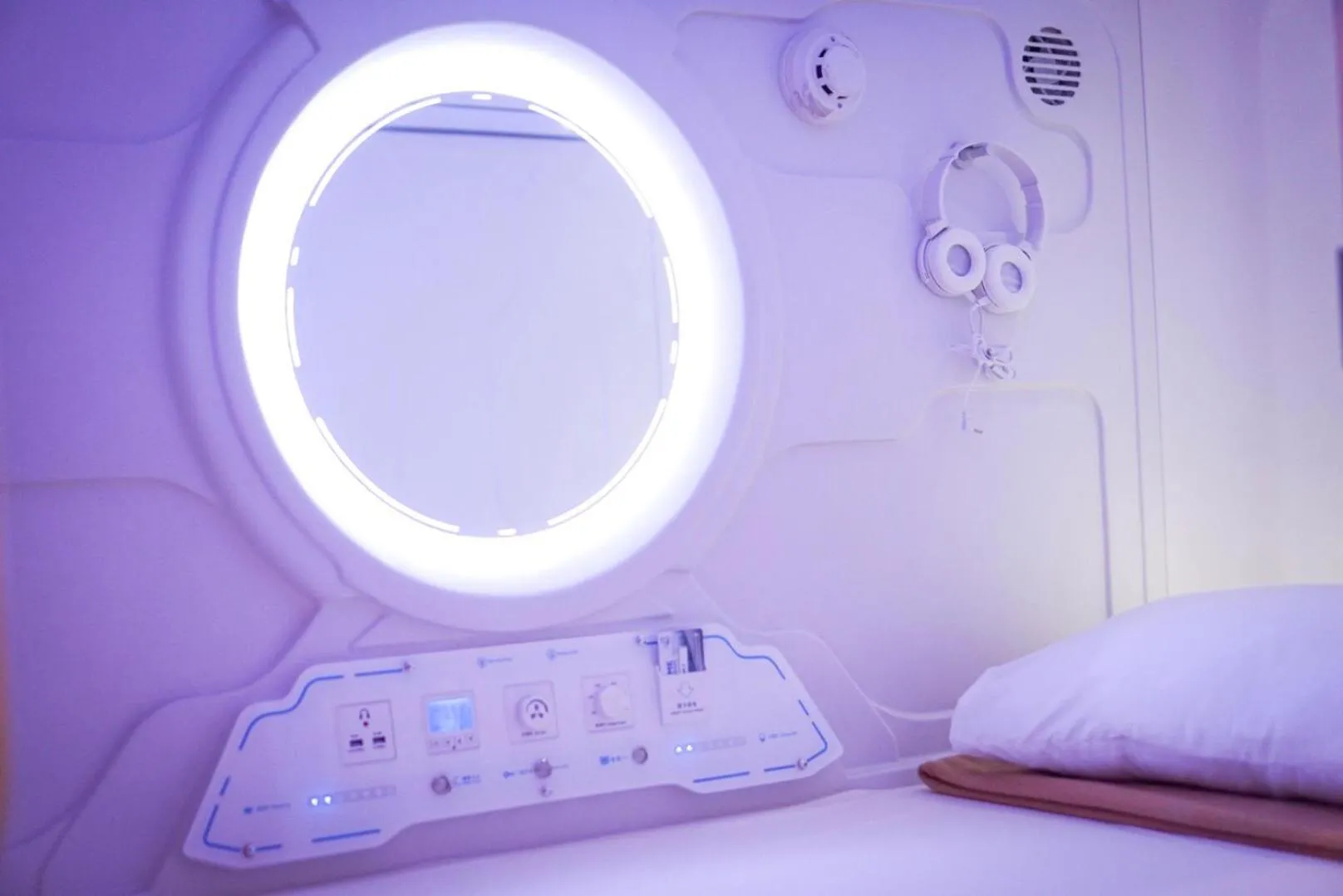 Bedroom, Bed in The Capsule Malioboro