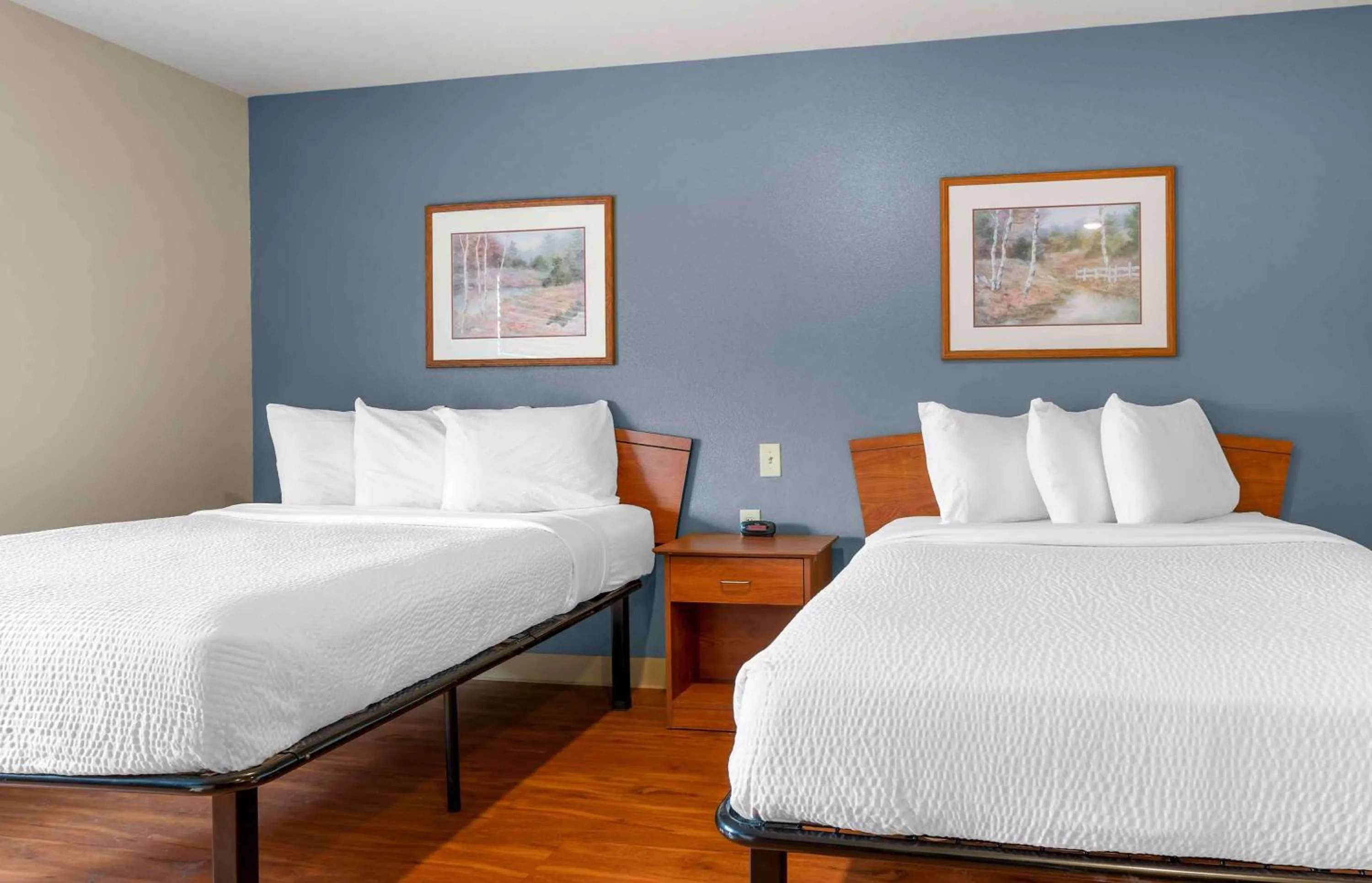 Bedroom, Bed in Extended Stay America Select Suites - Indianapolis - Plainfield