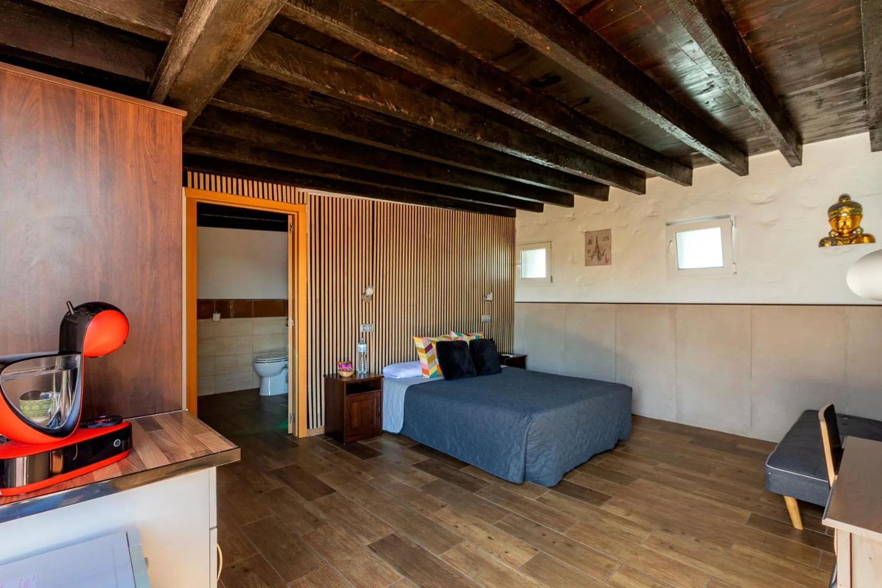 VALTISYA POOL AND AIRPORT