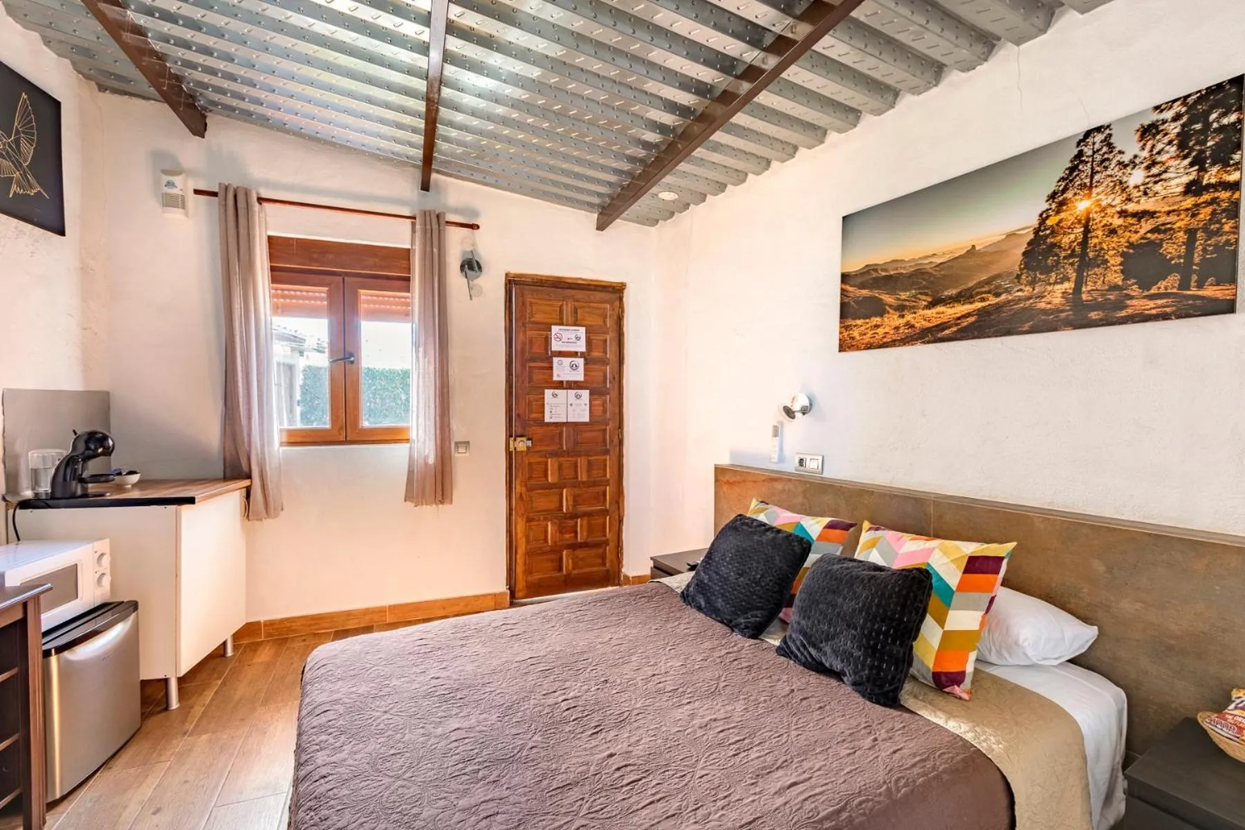 Bed in VALTISYA POOL AND AIRPORT