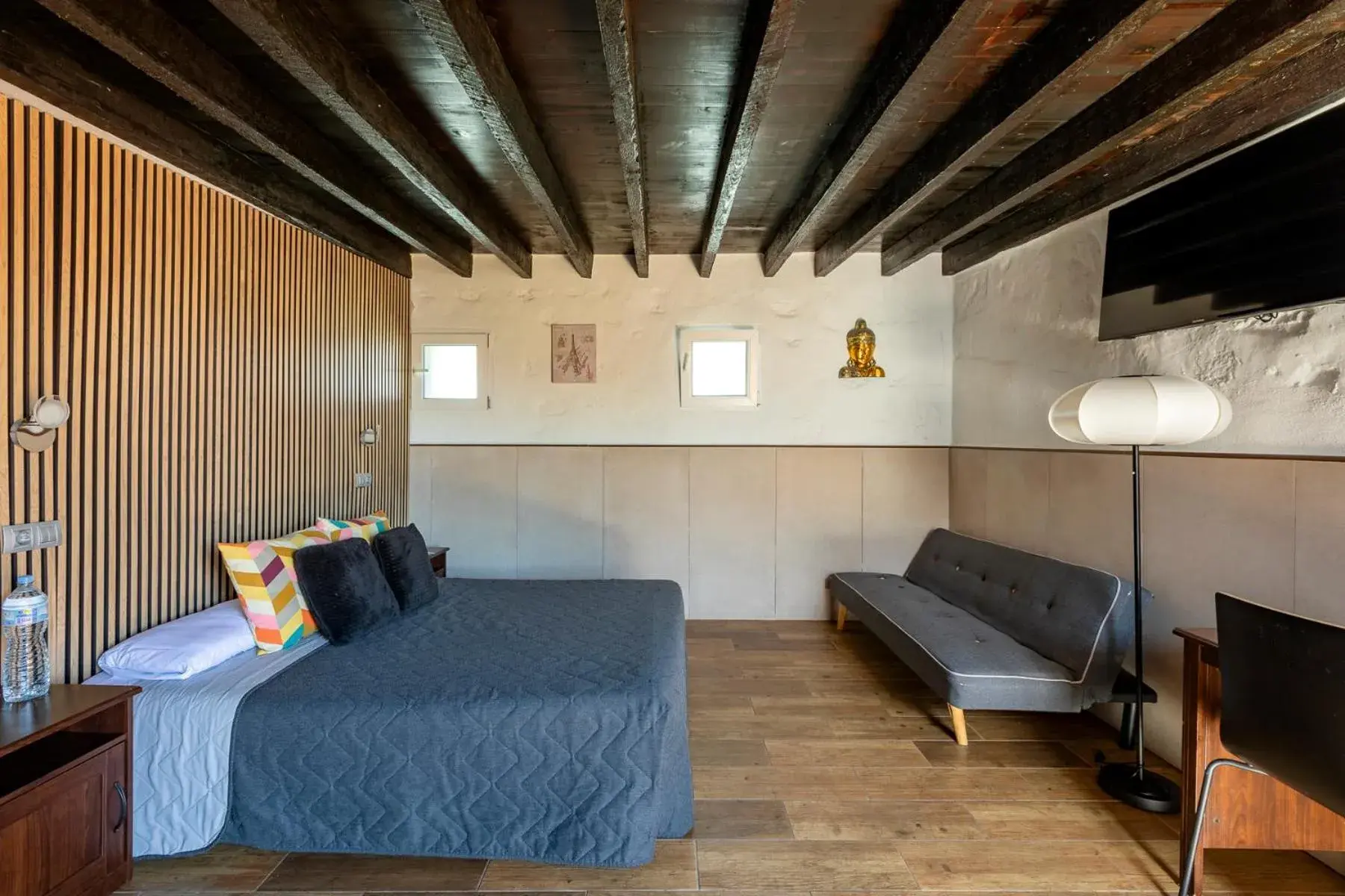 Bed in VALTISYA POOL AND AIRPORT Bed in VALTISYA POOL AND AIRPORT