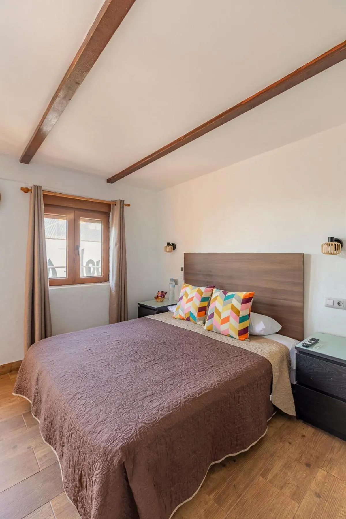 Bed in VALTISYA POOL AND AIRPORT