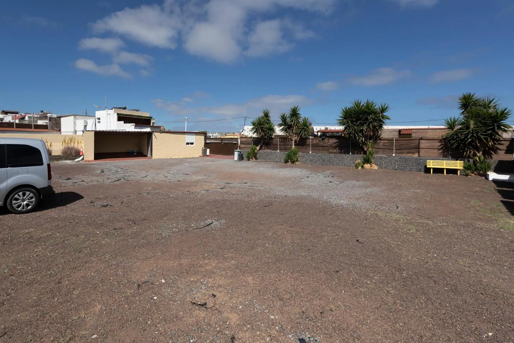 VALTISYA POOL AND AIRPORT