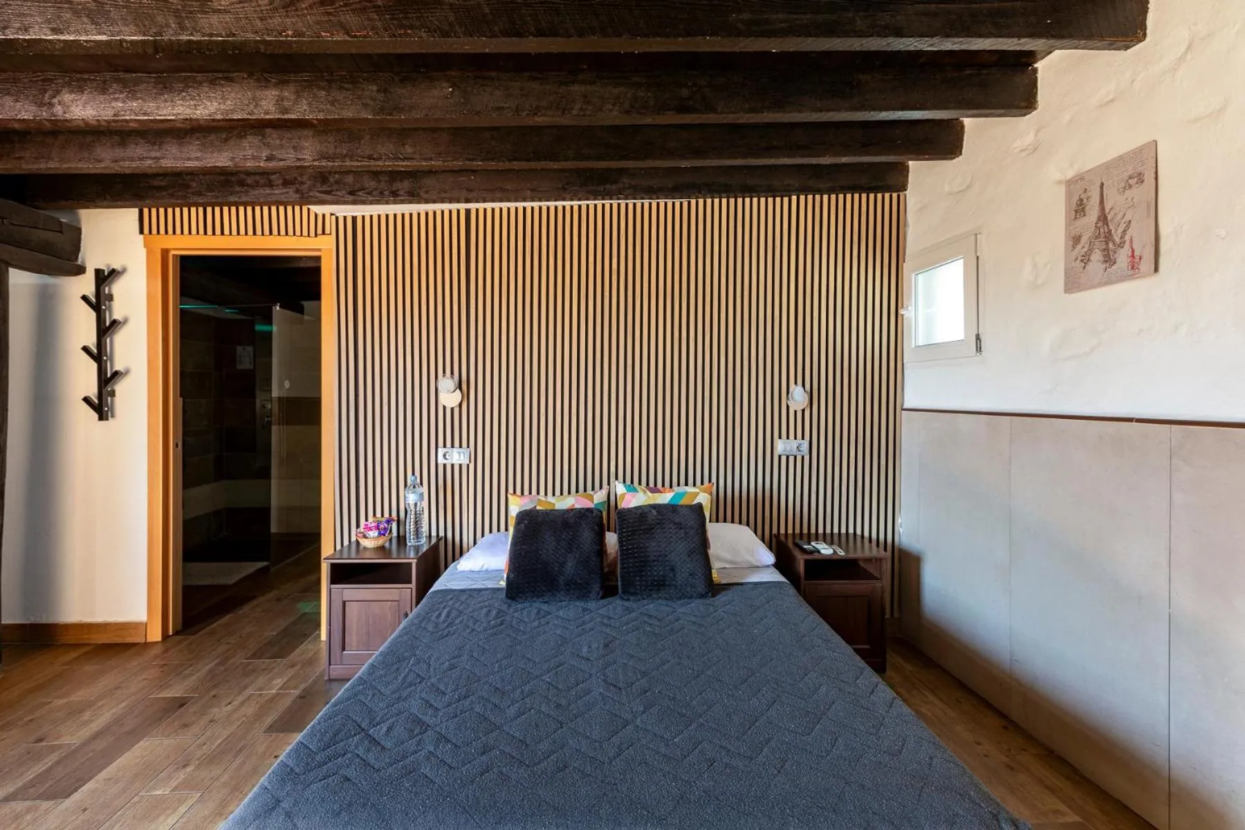 Bed in VALTISYA POOL AND AIRPORT