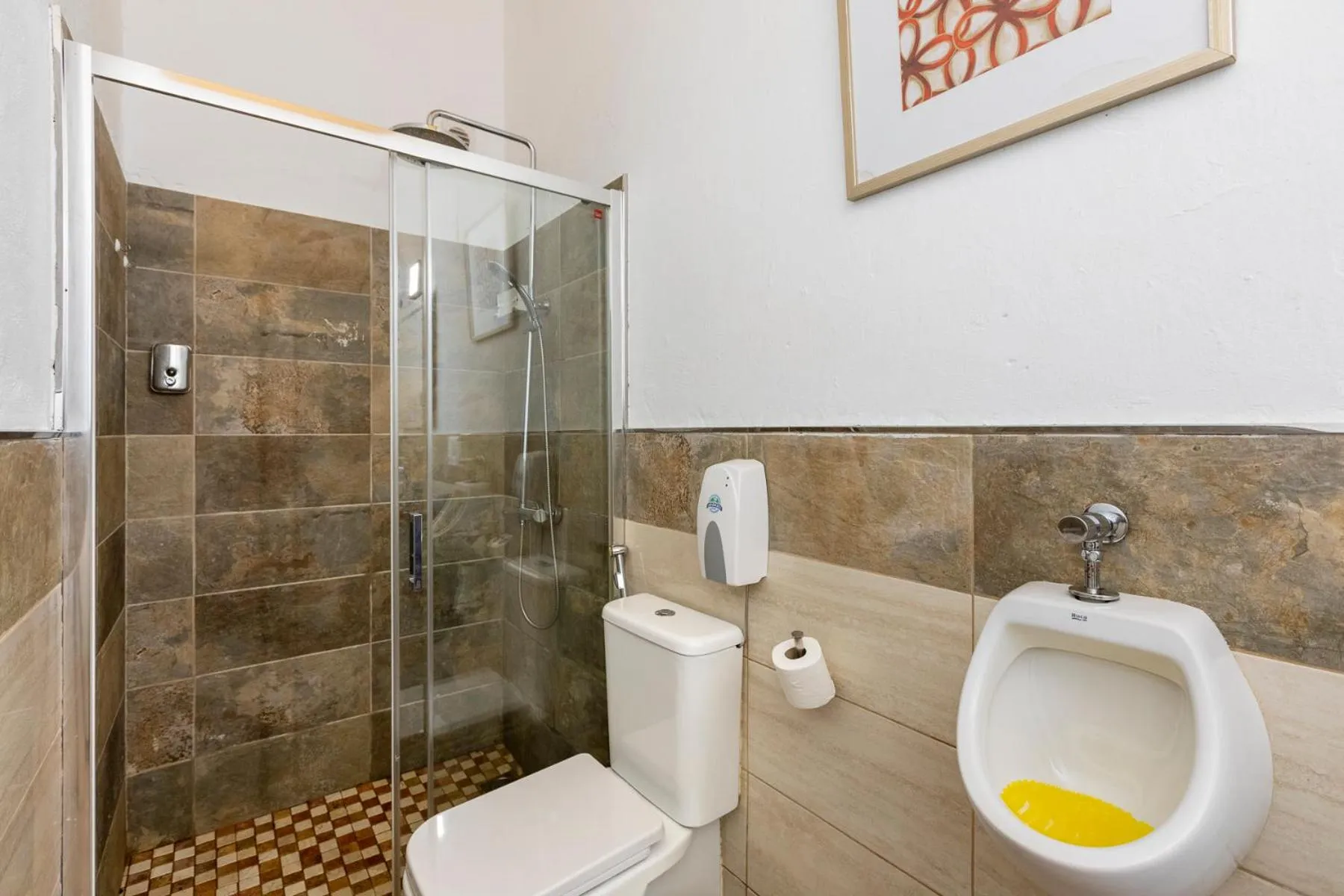 VALTISYA POOL AND AIRPORT