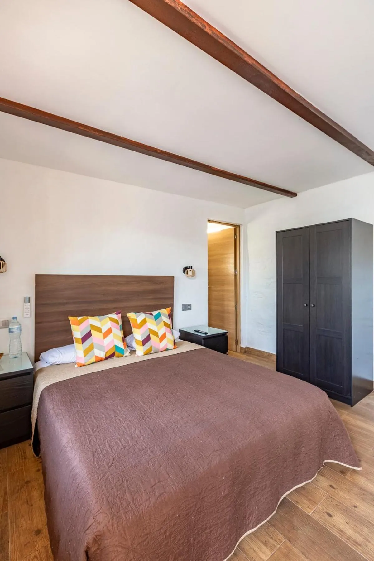 Bed in VALTISYA POOL AND AIRPORT