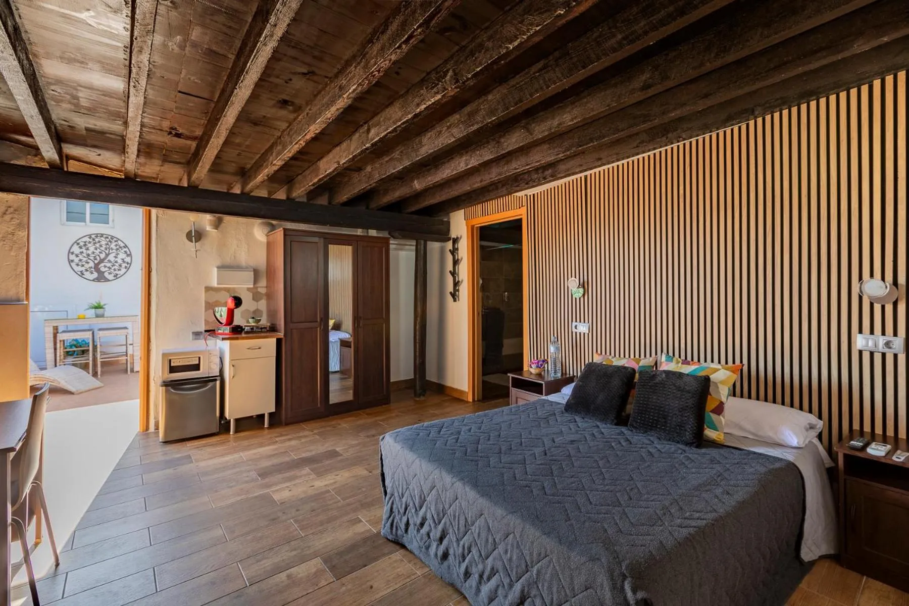 Bed in VALTISYA POOL AND AIRPORT