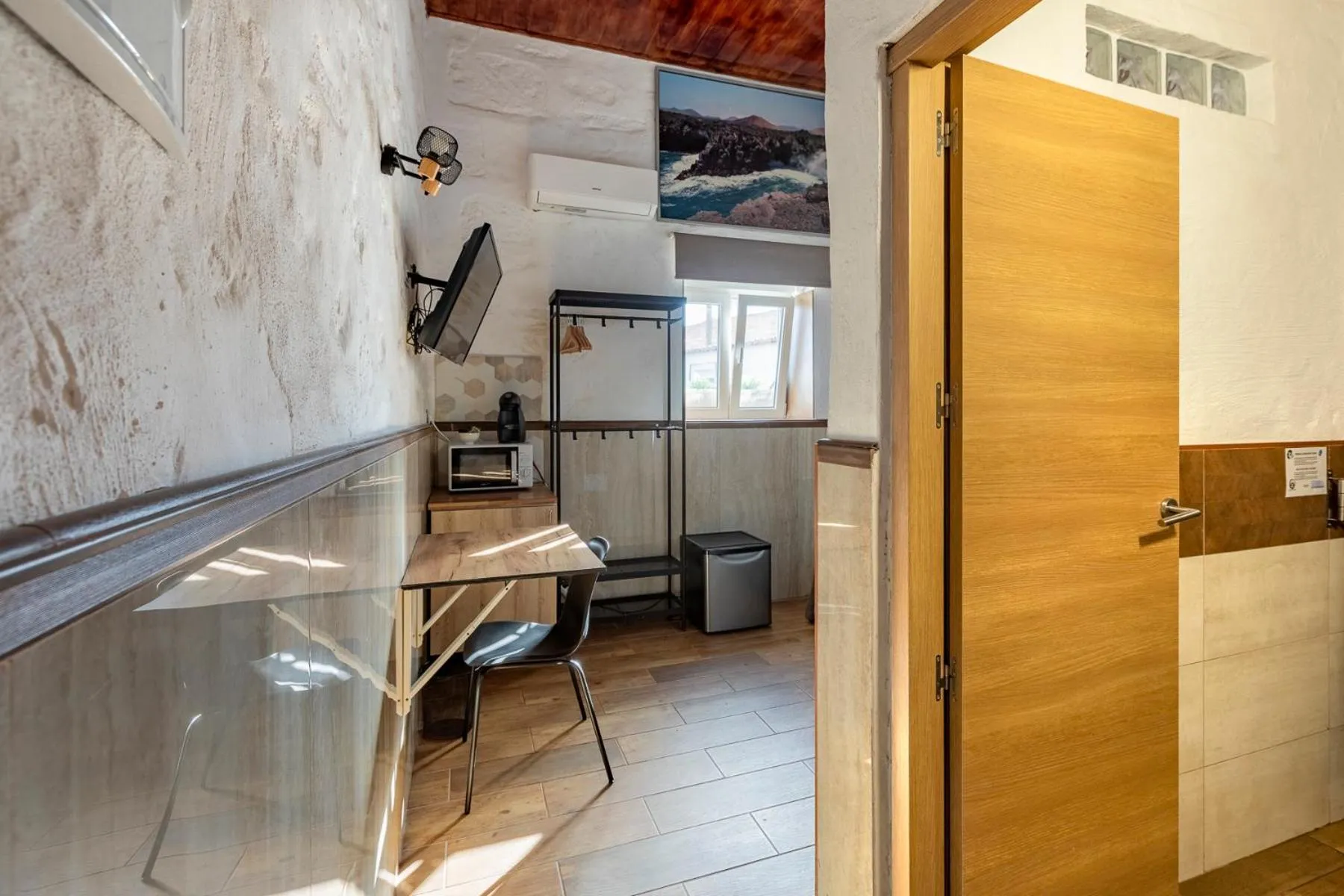 VALTISYA POOL AND AIRPORT