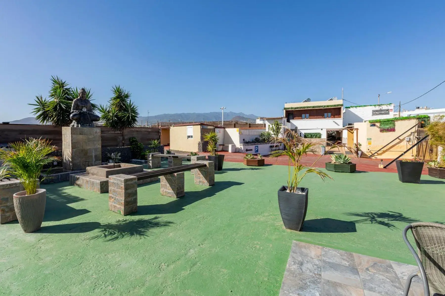 VALTISYA POOL AND AIRPORT VALTISYA POOL AND AIRPORT