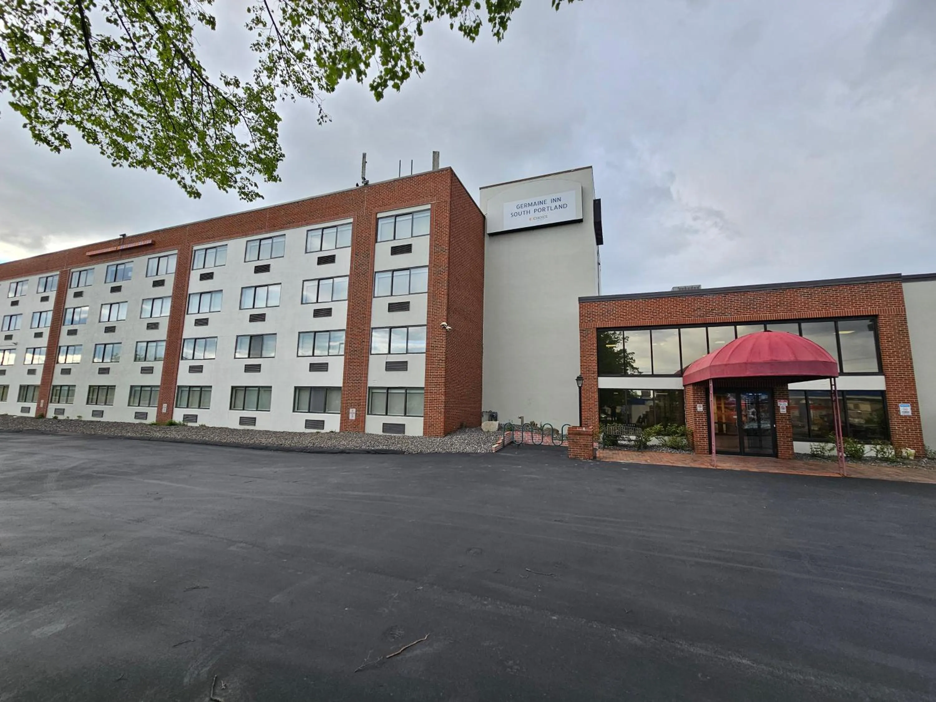 Germaine Inn South Portland