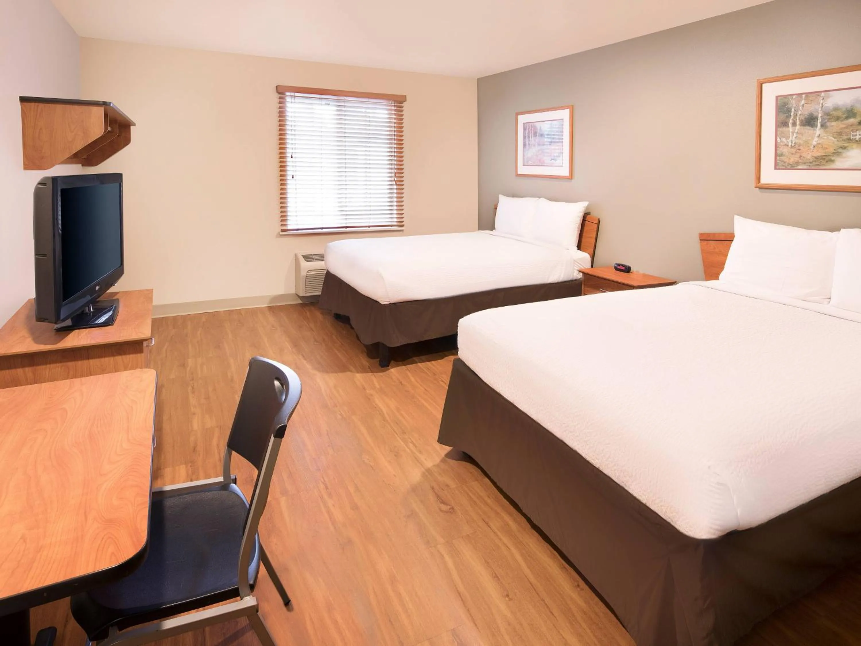 Bed in Extended Stay America Select Suites - Fayetteville - Cliffdale