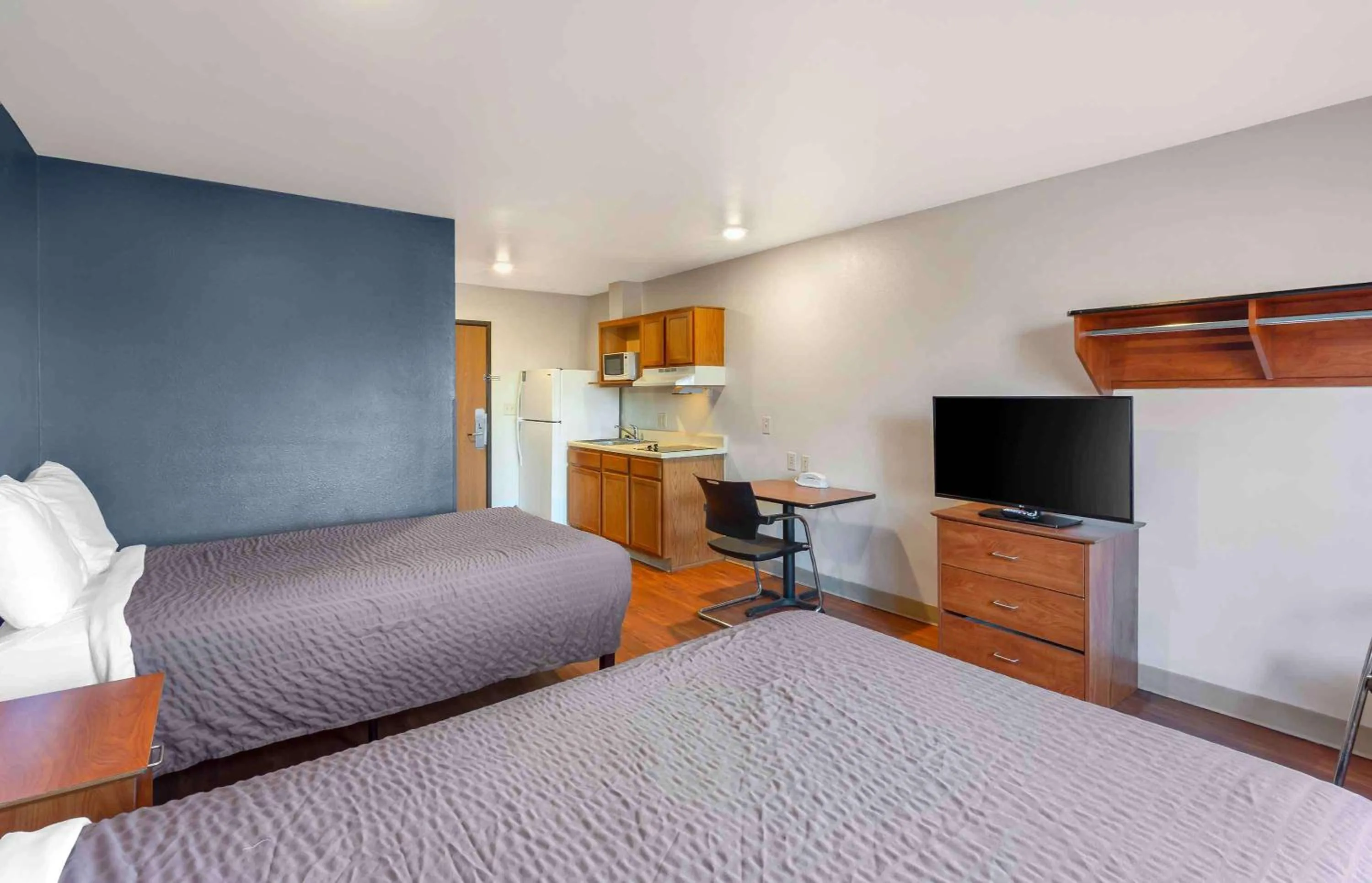 Bedroom, Bed in Extended Stay America Select Suites - Fayetteville - Cliffdale