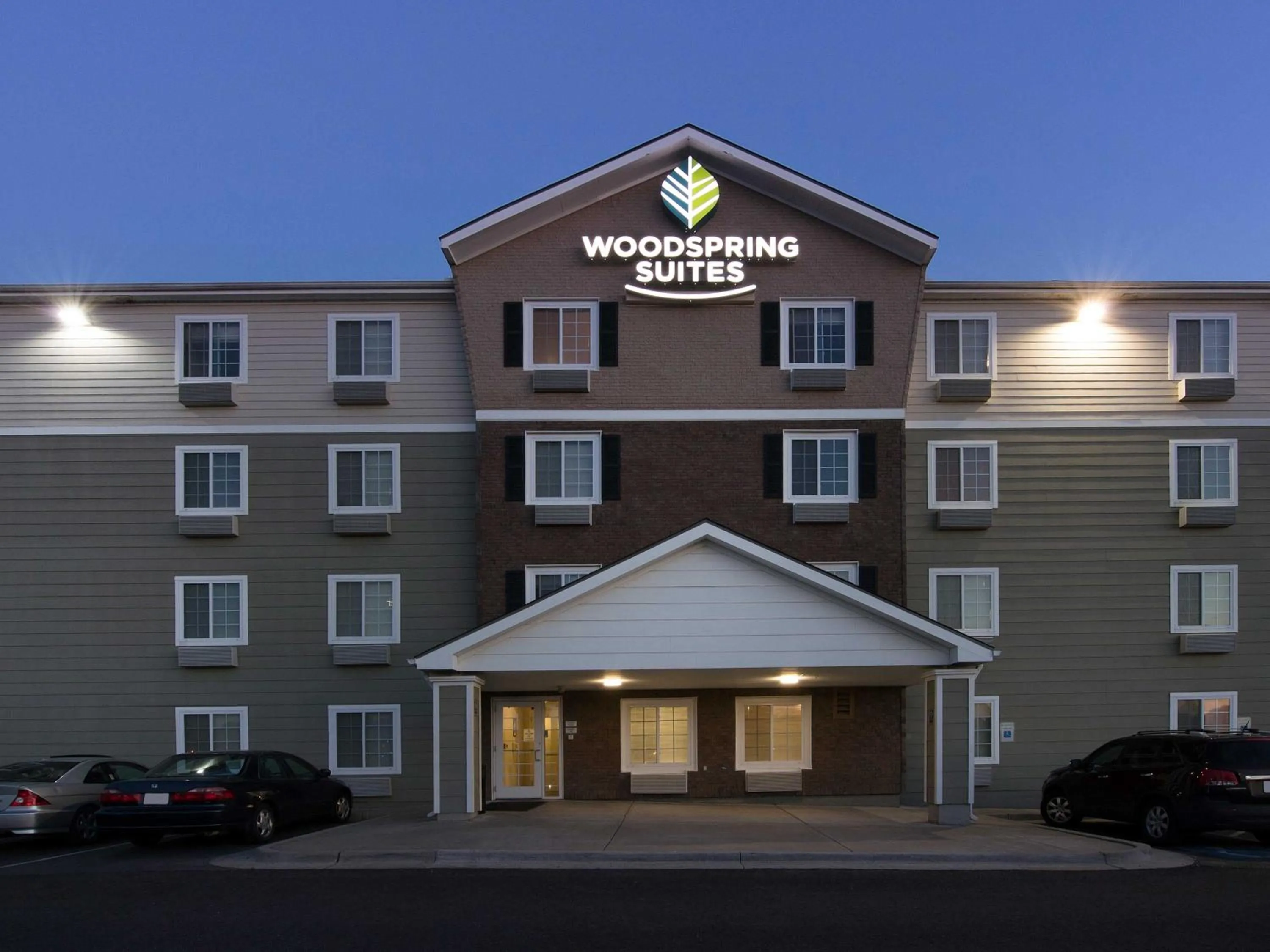 Property building in WoodSpring Suites Kansas City Mission