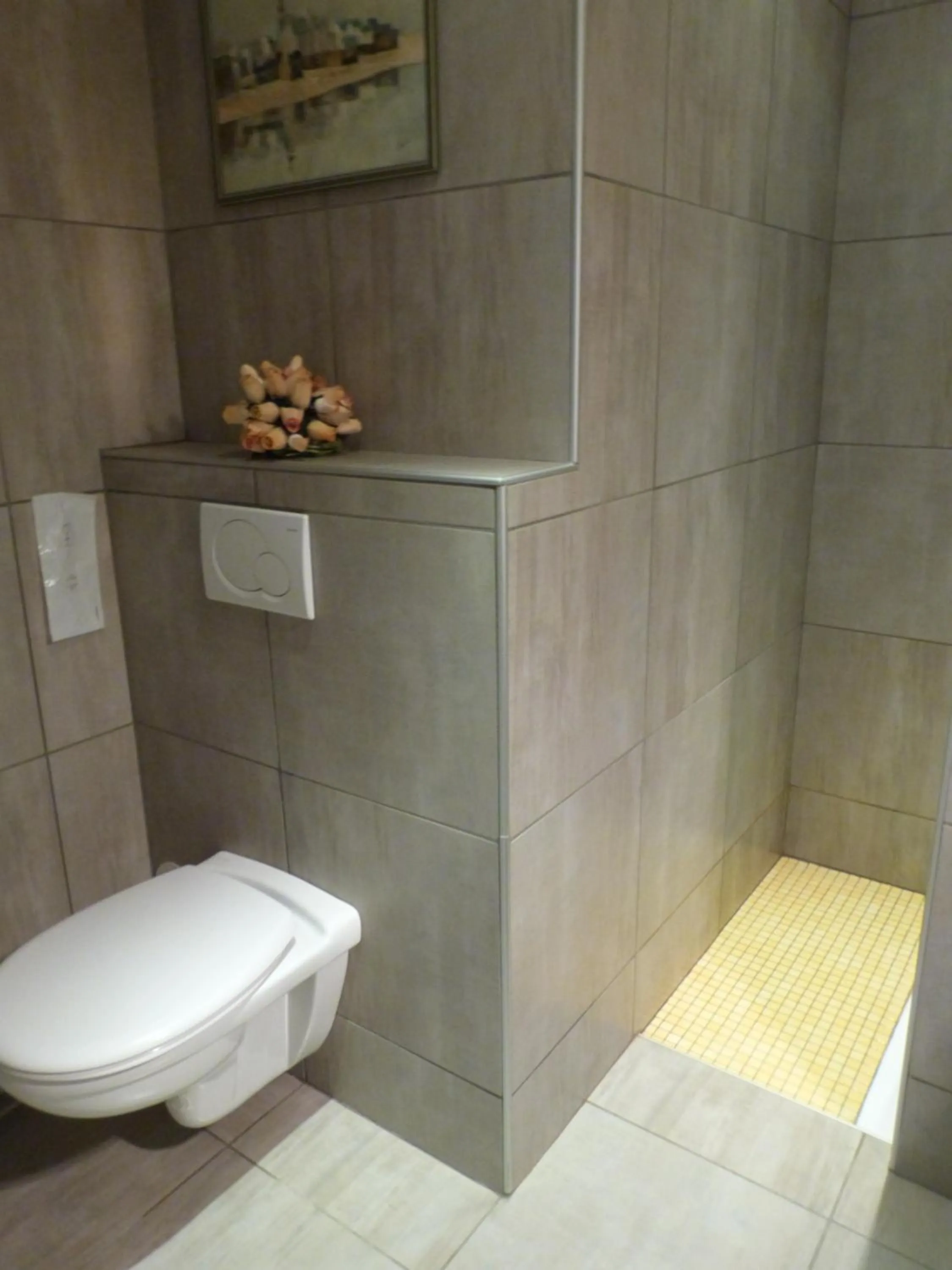 Toilet in Relais d'Auvergne