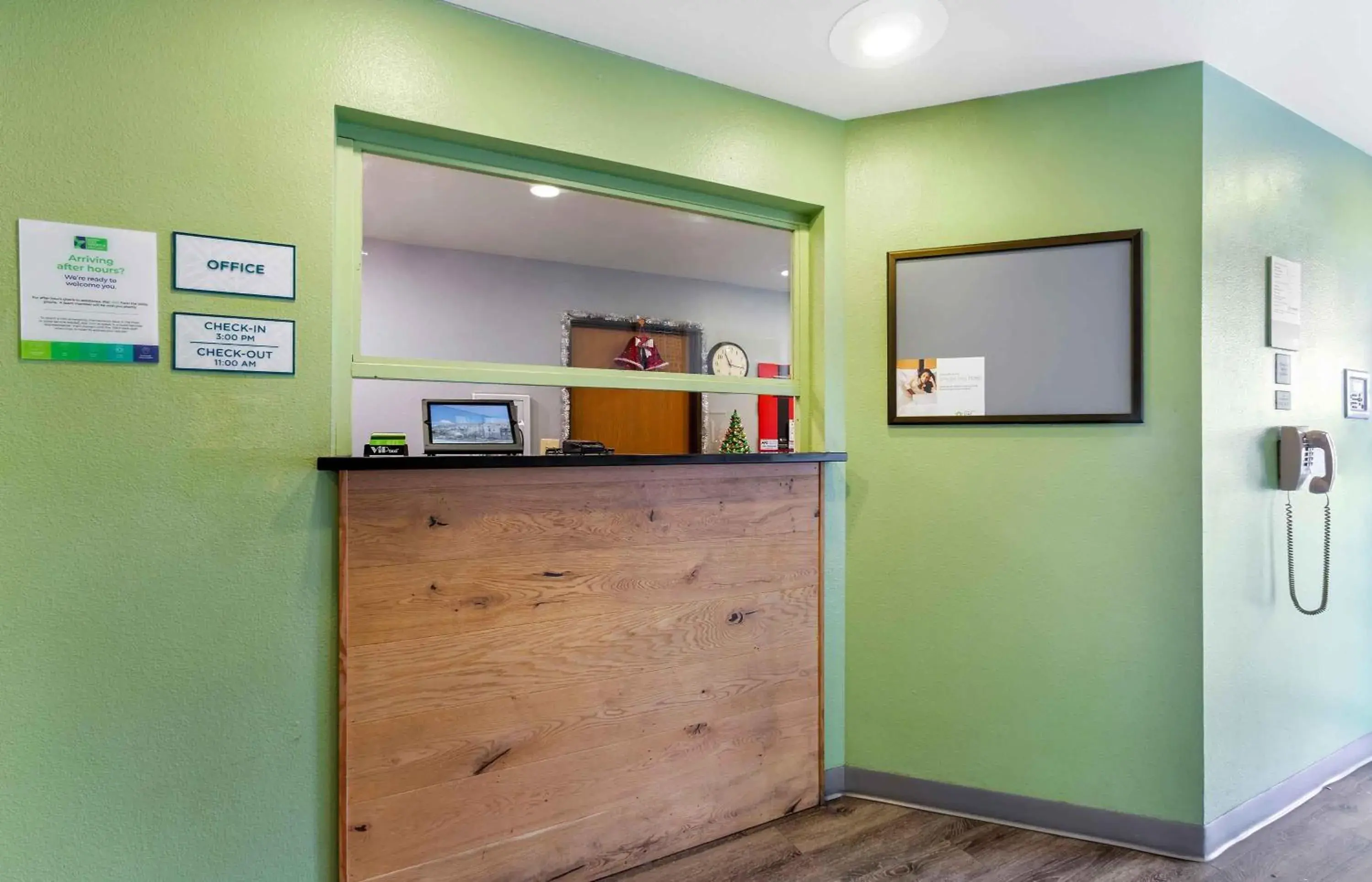 Lobby or reception in Extended Stay America Select Suites - Phoenix - North Lobby or reception in Extended Stay America Select Suites - Phoenix - North