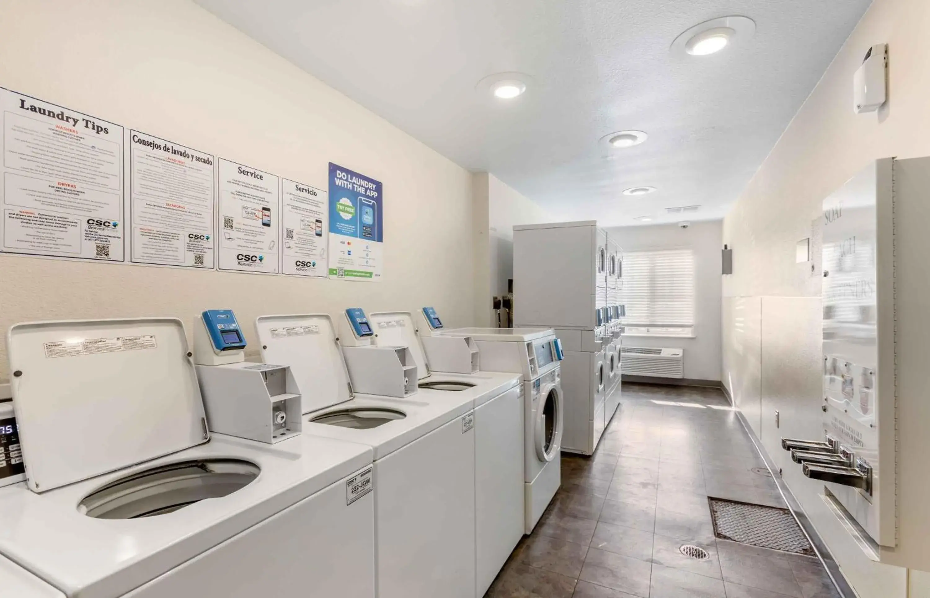 Property building in Extended Stay America Select Suites - Phoenix - Peoria - Sun City Property building in Extended Stay America Select Suites - Phoenix - Peoria - Sun City