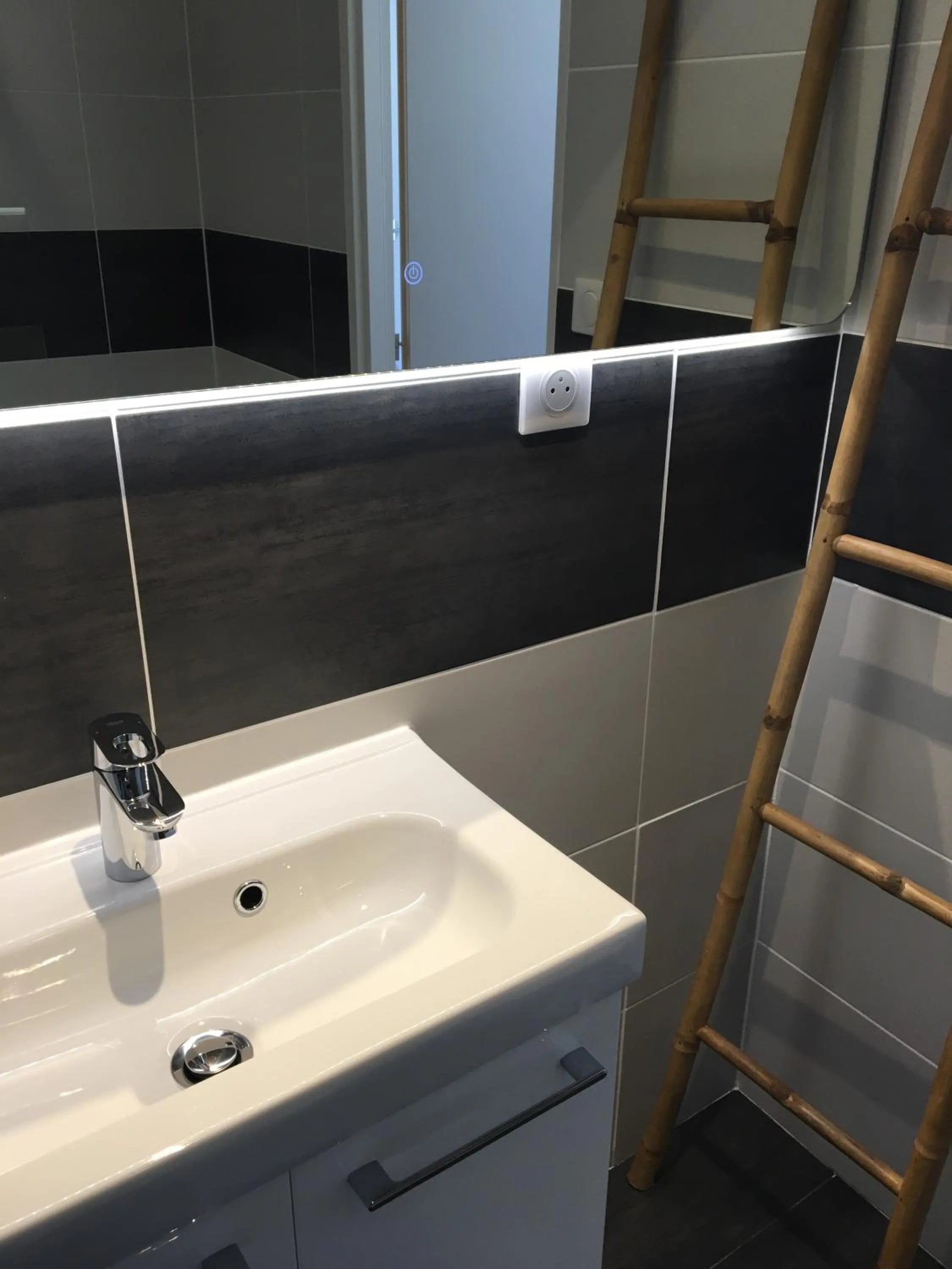 Bathroom in FalHappy House