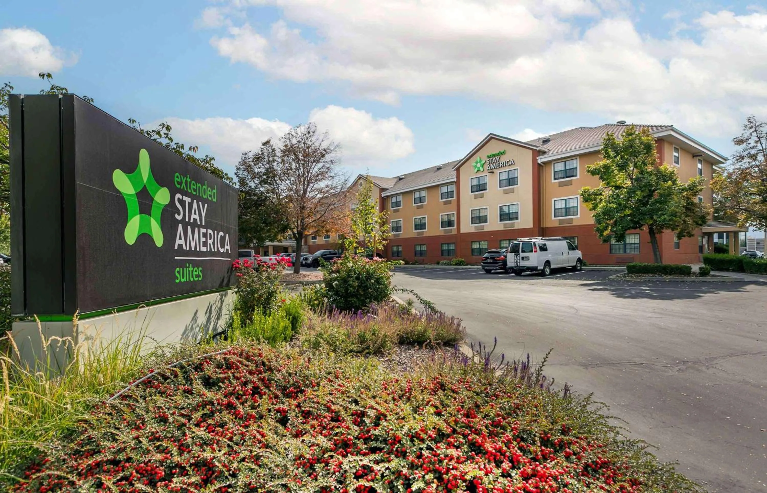 Property building in Extended Stay America Select Suites - Salt Lake City - Sandy