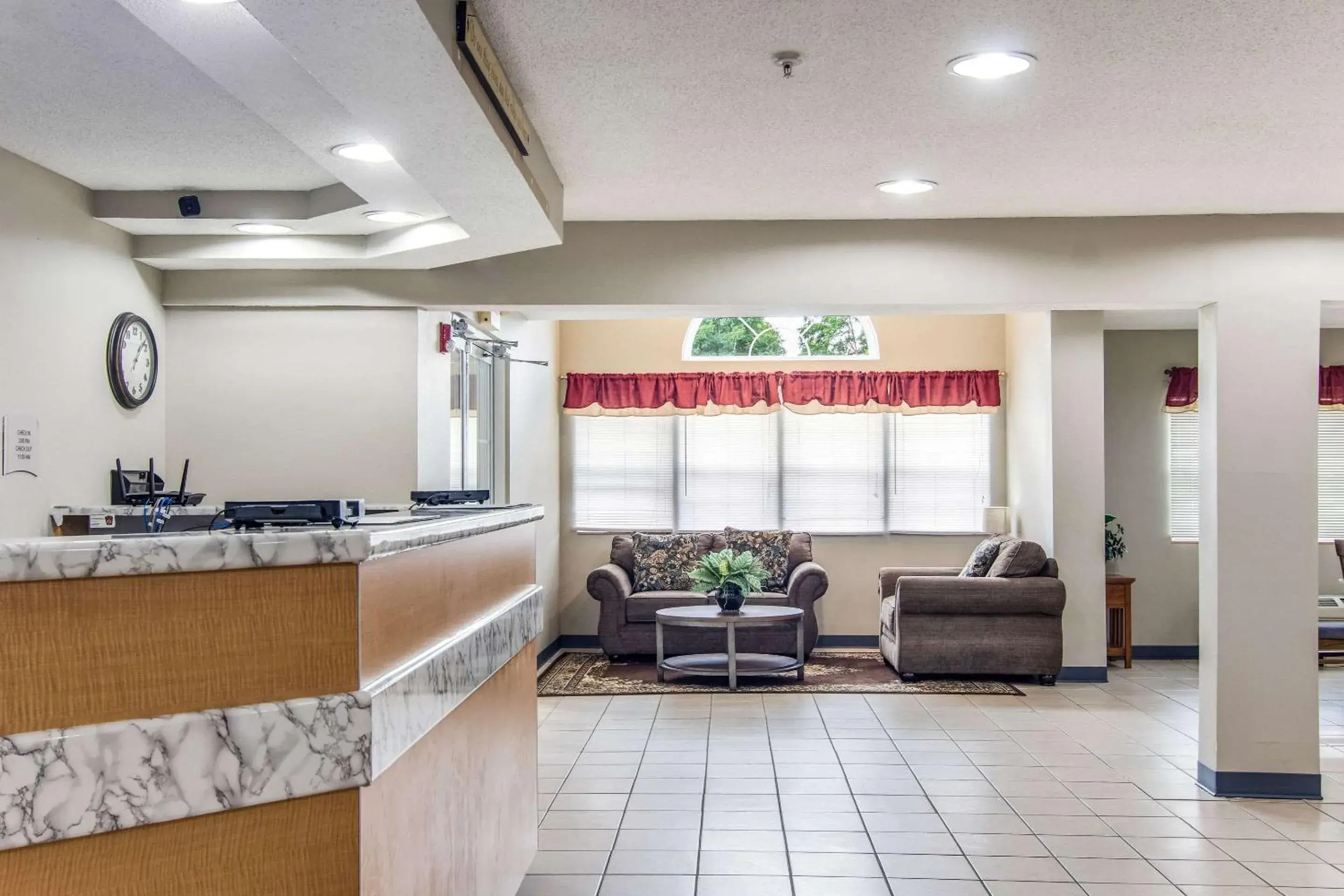 Lobby or reception in Quality Inn & Suites Grove City-Outlet Mall Lobby or reception in Quality Inn & Suites Grove City-Outlet Mall