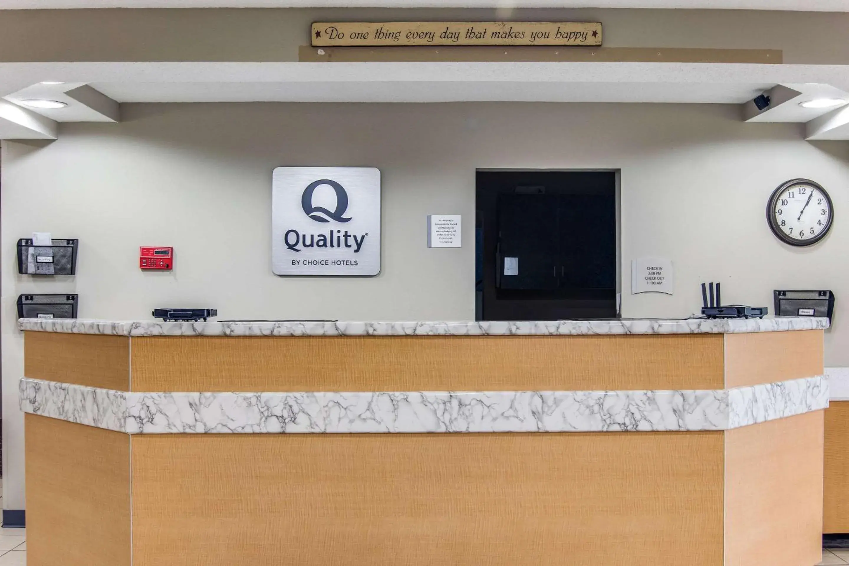 Lobby or reception in Quality Inn & Suites Grove City-Outlet Mall Lobby or reception in Quality Inn & Suites Grove City-Outlet Mall